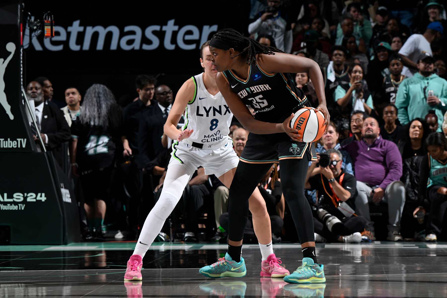 BROOKLYN, NY - OCTOBER 20: Jonquel Jones #35 of the New York Liberty handles the ball during the game against the Minnesota Lynx during Game 5 of the WNBA Finals on October 20, 2024 in Brooklyn, New York. NOTE TO USER: User expressly acknowledges and agrees that, by downloading and or using this photograph, user is consenting to the terms and conditions of the Getty Images License Agreement. Mandatory Copyright Notice: Copyright 2024 NBAE (Photo by David Dow/NBAE via Getty Images)