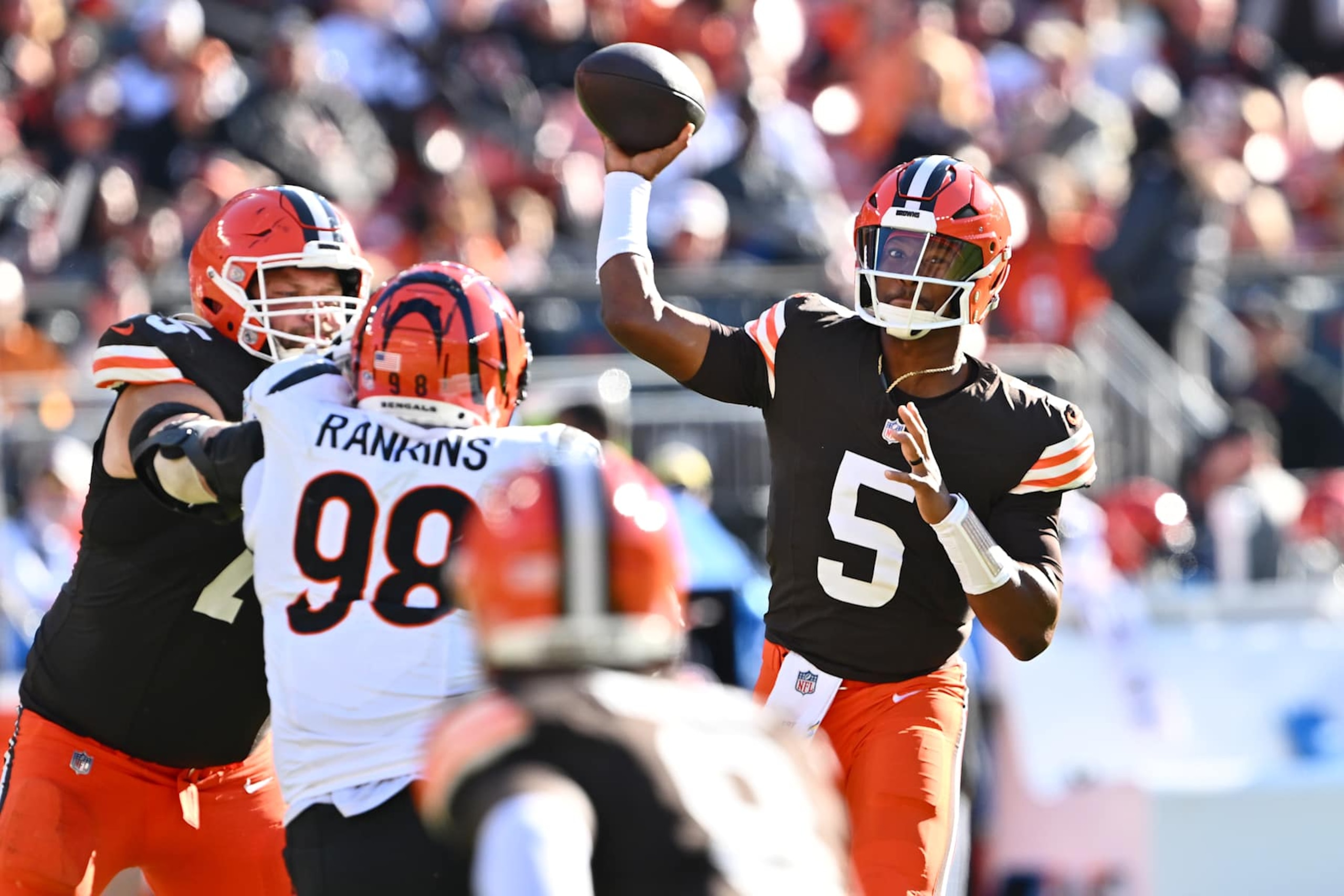 CLEVELAND, OHIO - OCTOBER 20: Jameis Winston #5 of the Cleveland Browns throws a pass in the fourth quarter of a game against the Cleveland Browns at Huntington Bank Field on October 20, 2024 in Cleveland, Ohio. (Photo by Jason Miller/Getty Images)