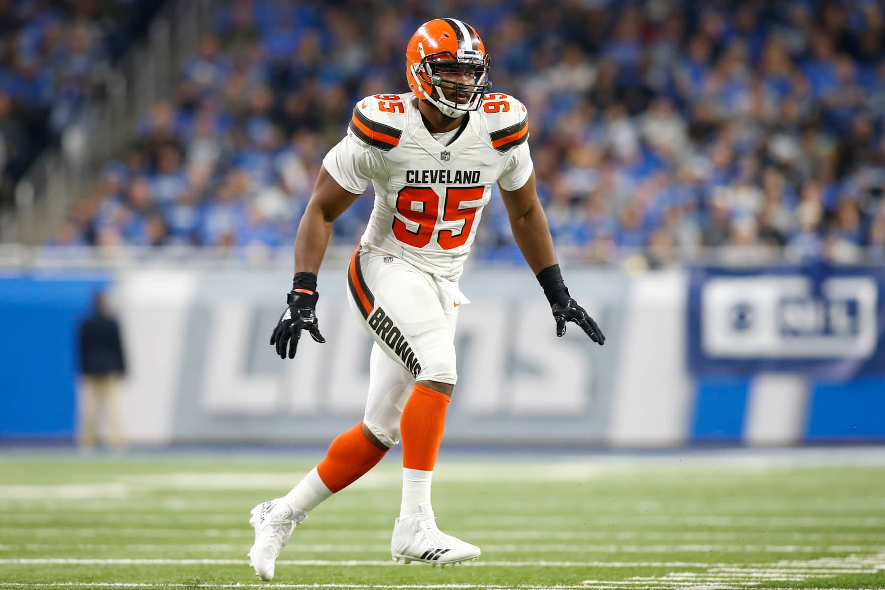 DETROIT, MI - NOVEMBER 12:  Cleveland Browns defensive lineman Myles Garrett (95) rushes during game action between the Cleveland Browns and the Detroit Lions on November 12, 2017 at Ford Field in Detroit, Michigan.  (Photo by Scott W. Grau/Icon Sportswire via Getty Images)