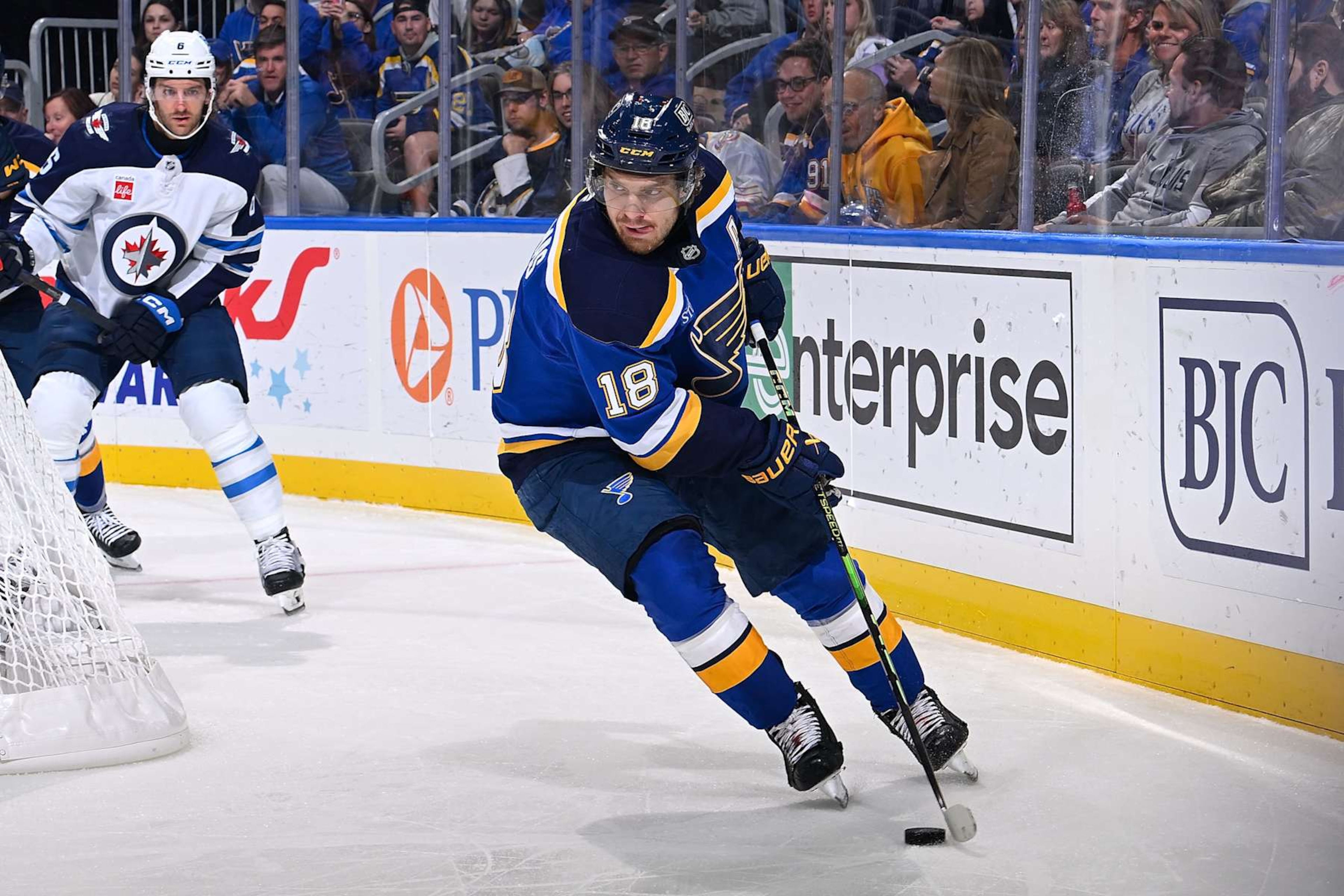 ST. LOUIS, MO - OCTOBER 22: Robert Thomas #18 of the St. Louis Blues controls the puck against the Winnipeg Jets on October 22, 2024 at the Enterprise Center in St. Louis, Missouri. (Photo by Scott Rovak/NHLI via Getty Images) ST. LOUIS, MO - OCTOBER 22: Robert Thomas #18 of the St. Louis Blues controls the puck against the Winnipeg Jets on October 22, 2024 at the Enterprise Center in St. Louis, Missouri. (Photo by Scott Rovak/NHLI via Getty Images)
