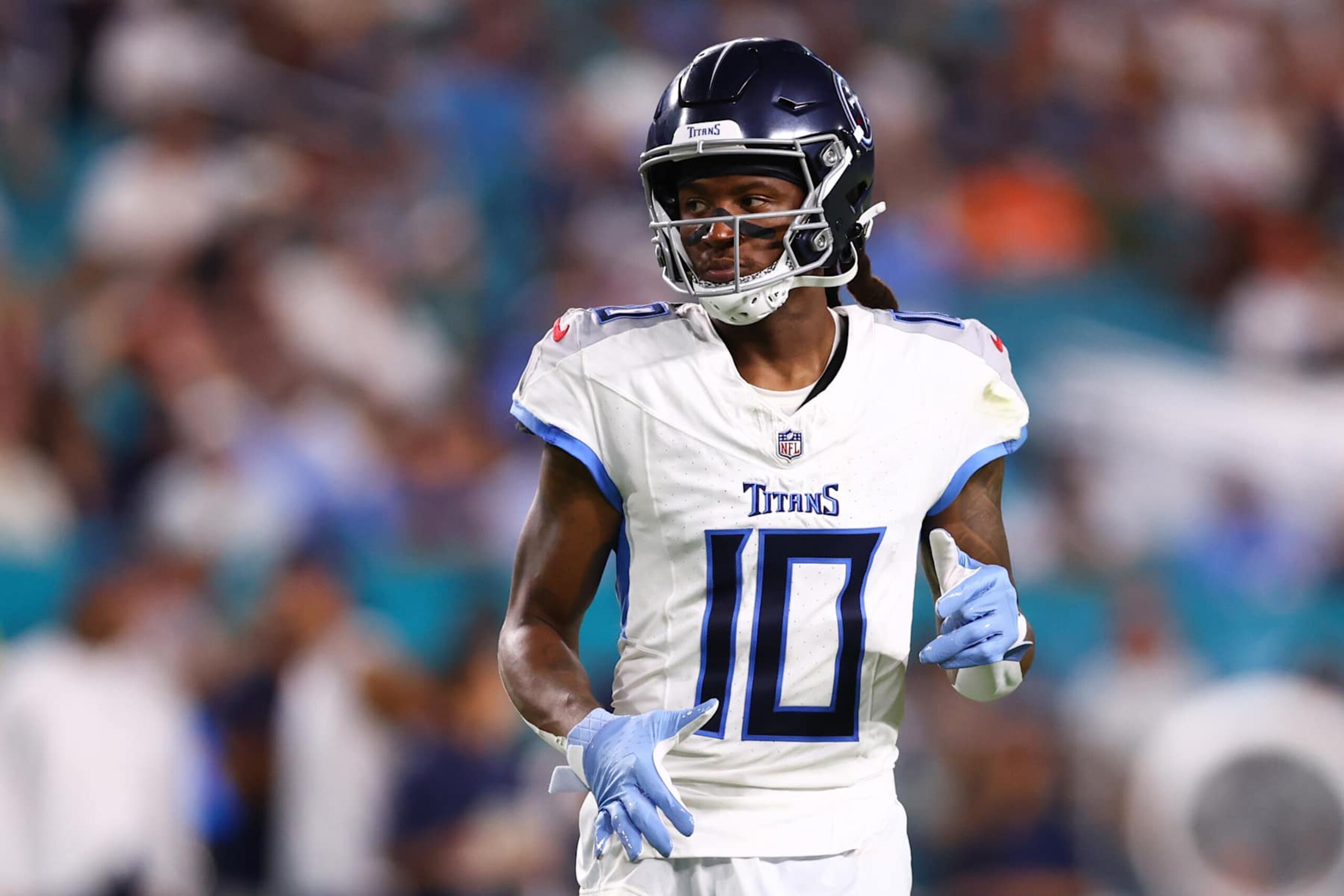 MIAMI GARDENS, FLORIDA - SEPTEMBER 30: DeAndre Hopkins #10 of the Tennessee Titans in action against the Miami Dolphins during the second half of the game at Hard Rock Stadium on September 30, 2024 in Miami Gardens, Florida. (Photo by Megan Briggs/Getty Images)