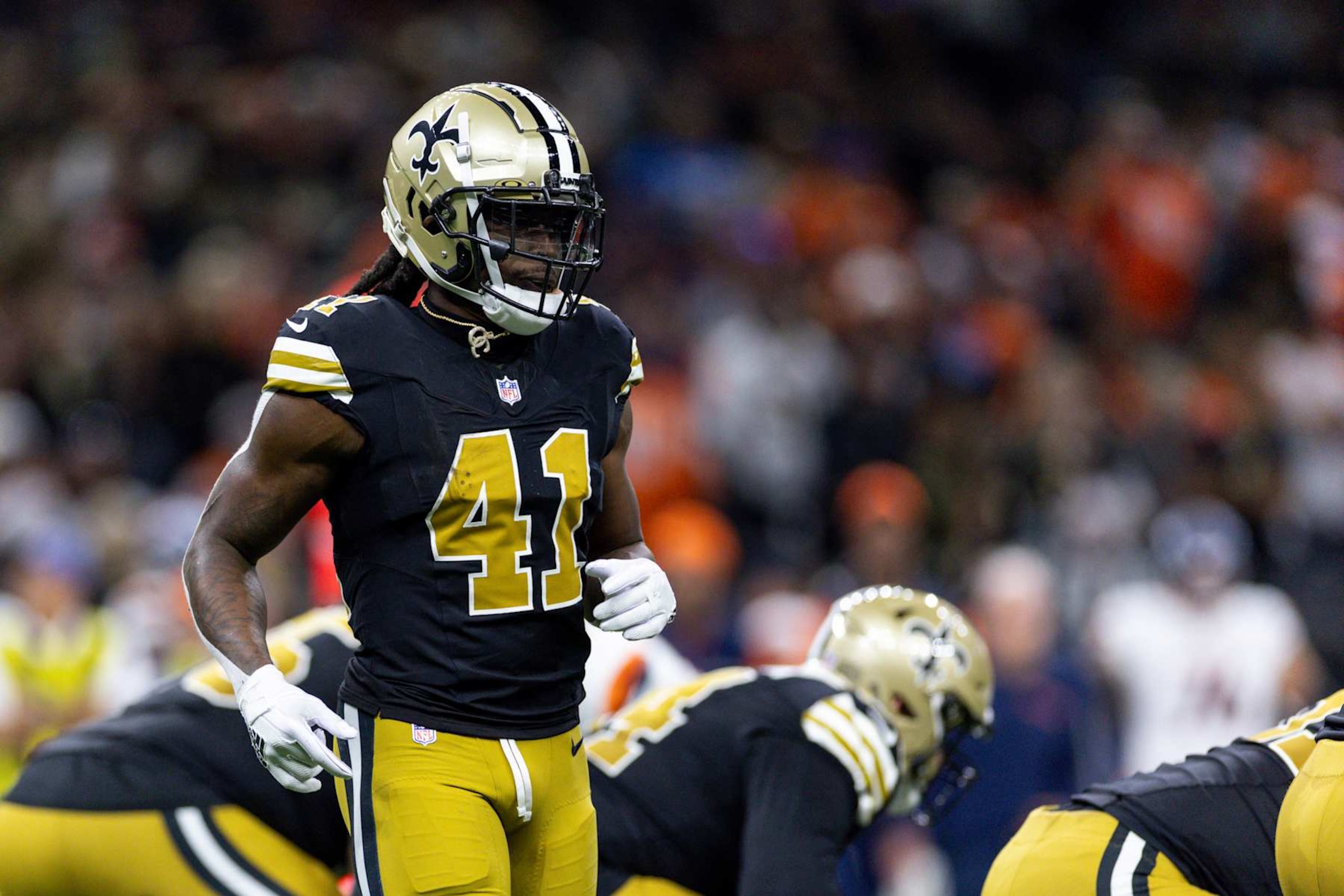NEW ORLEANS, LOUSIANA - OCTOBER 17: Alvin Kamara #41 of the New Orleans runs during an NFL Football game against the Denver Broncos at Caesars Superdome on October 17, 2024 in New Orleans, Lousiana. (Photo by Michael Owens/Getty Images)