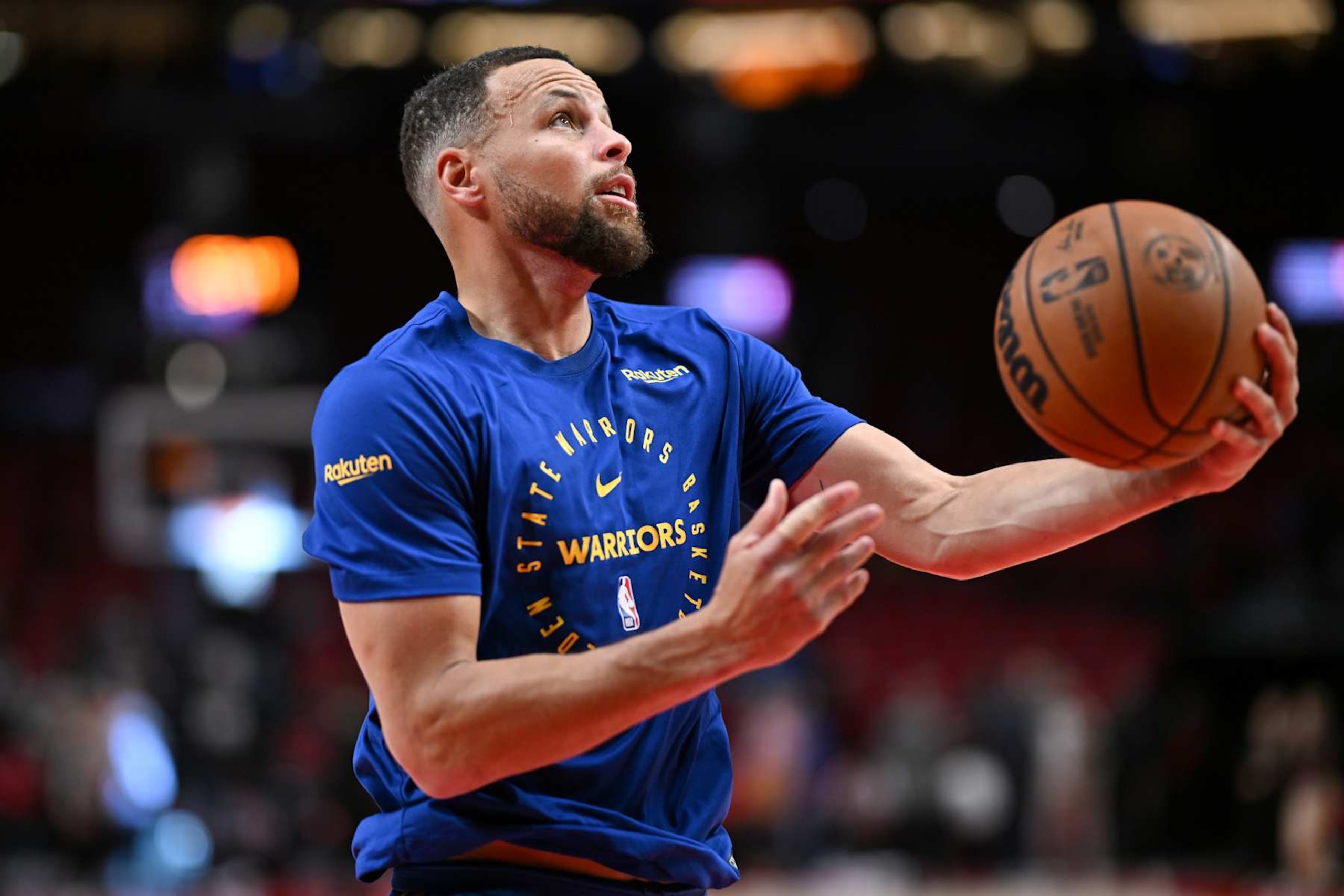 PORTLAND, OREGON - OCTOBER 23: Stephen Curry #30 of the Golden State Warriors warms up prior to playing the Portland Trail Blazers at Moda Center on October 23, 2024 in Portland, Oregon. NOTE TO USER: User expressly acknowledges and agrees that, by downloading and or using this photograph, User is consenting to the terms and conditions of the Getty Images License Agreement. (Photo by Alika Jenner/Getty Images)