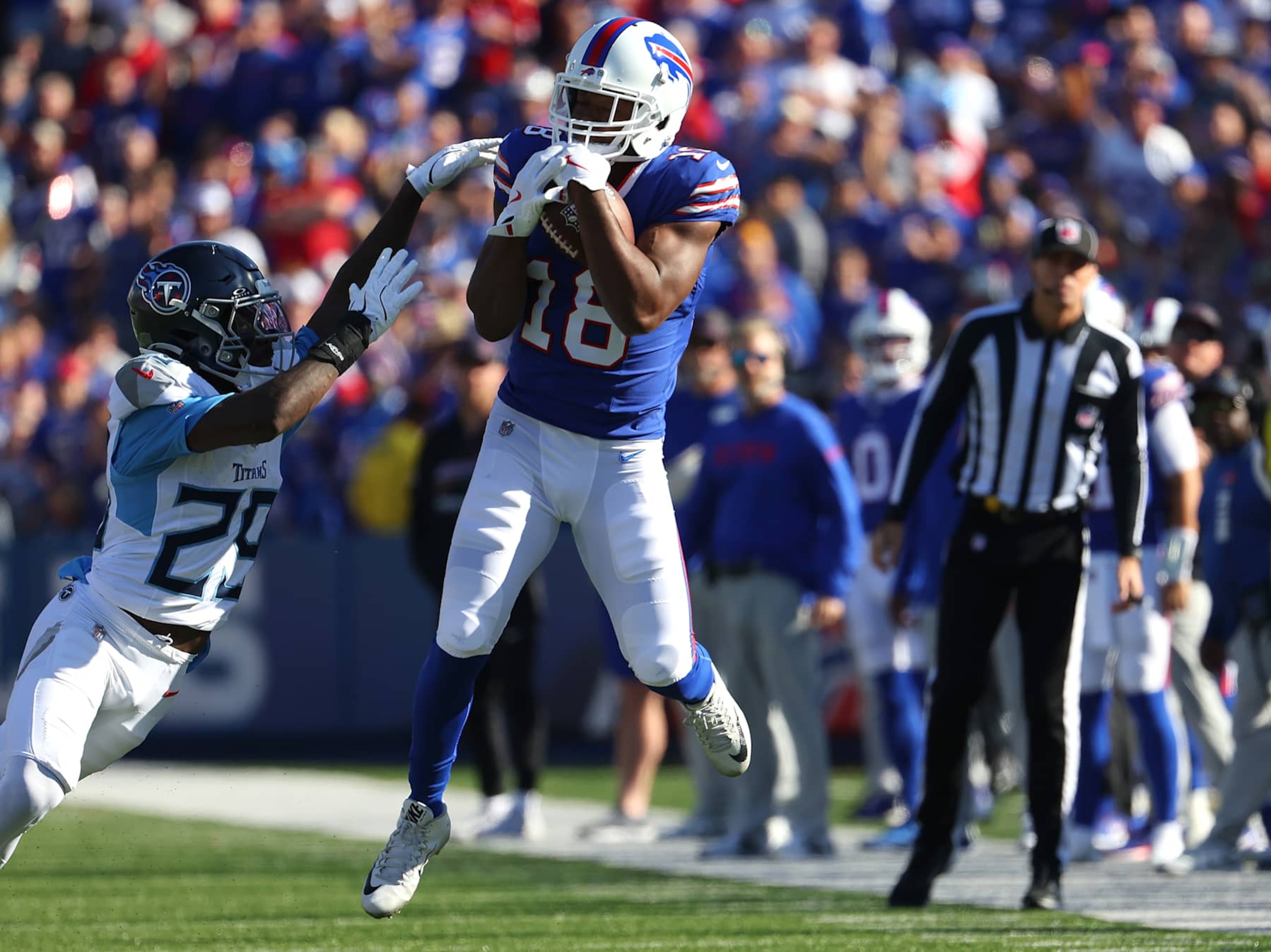 ORCHARD PARK, NEW YORK - OCTOBER 20: Amari Cooper #18 of the Buffalo Bills makes a catch against the Tennessee Titans during the third quarter at Highmark Stadium on October 20, 2024 in Orchard Park, New York. (Photo by Timothy T Ludwig/Getty Images) ORCHARD PARK, NEW YORK - OCTOBER 20: Amari Cooper #18 of the Buffalo Bills makes a catch against the Tennessee Titans during the third quarter at Highmark Stadium on October 20, 2024 in Orchard Park, New York. (Photo by Timothy T Ludwig/Getty Images)