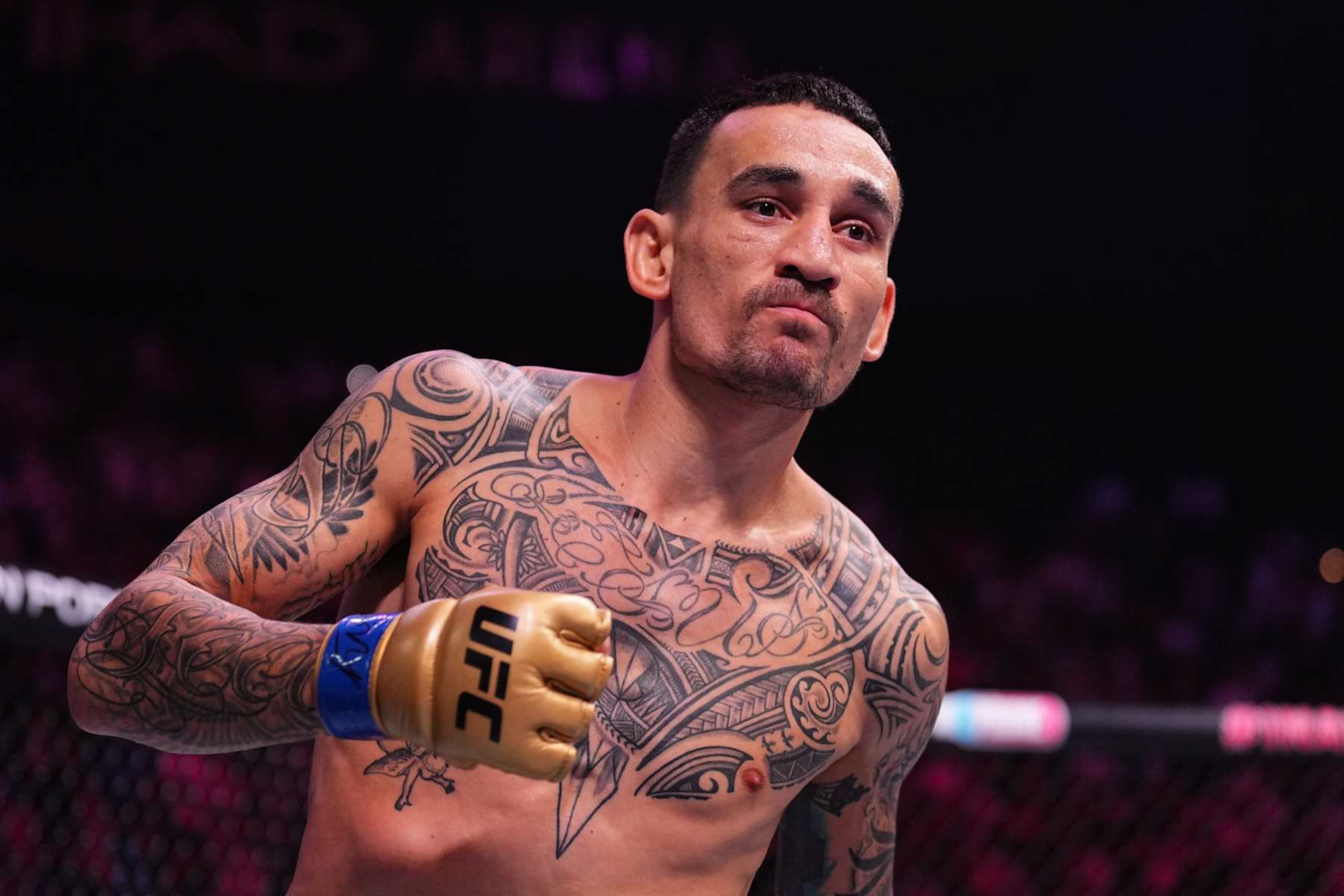 ABU DHABI, UNITED ARAB EMIRATES - OCTOBER 26: Max Holloway prepares to face Ilia Topuria of Spain in the UFC featherweight championship fight during the UFC 308 event at Etihad Arena on October 26, 2024 in Abu Dhabi, United Arab Emirates. (Photo by Chris Unger/Zuffa LLC) ABU DHABI, UNITED ARAB EMIRATES - OCTOBER 26: Max Holloway prepares to face Ilia Topuria of Spain in the UFC featherweight championship fight during the UFC 308 event at Etihad Arena on October 26, 2024 in Abu Dhabi, United Arab Emirates. (Photo by Chris Unger/Zuffa LLC)