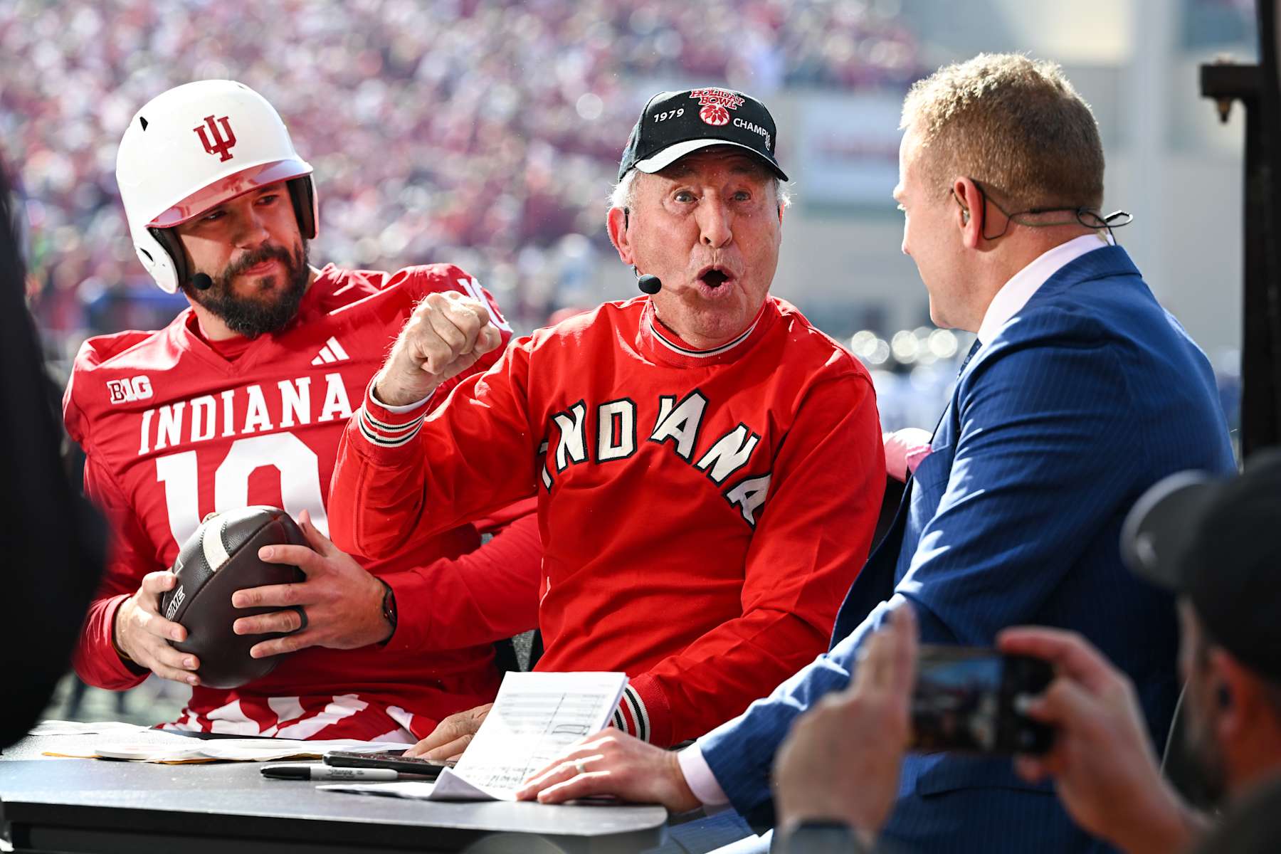 BLOOMINGTON, IN - OCTOBER 26: ESPN College Gameday analyst Lee Corso prior to a college football game between the Washington Huskies and Indiana Hoosiers on October 26, 2024 at Memorial Stadium in Bloomington, IN (Photo by James Black/Icon Sportswire via Getty Images)