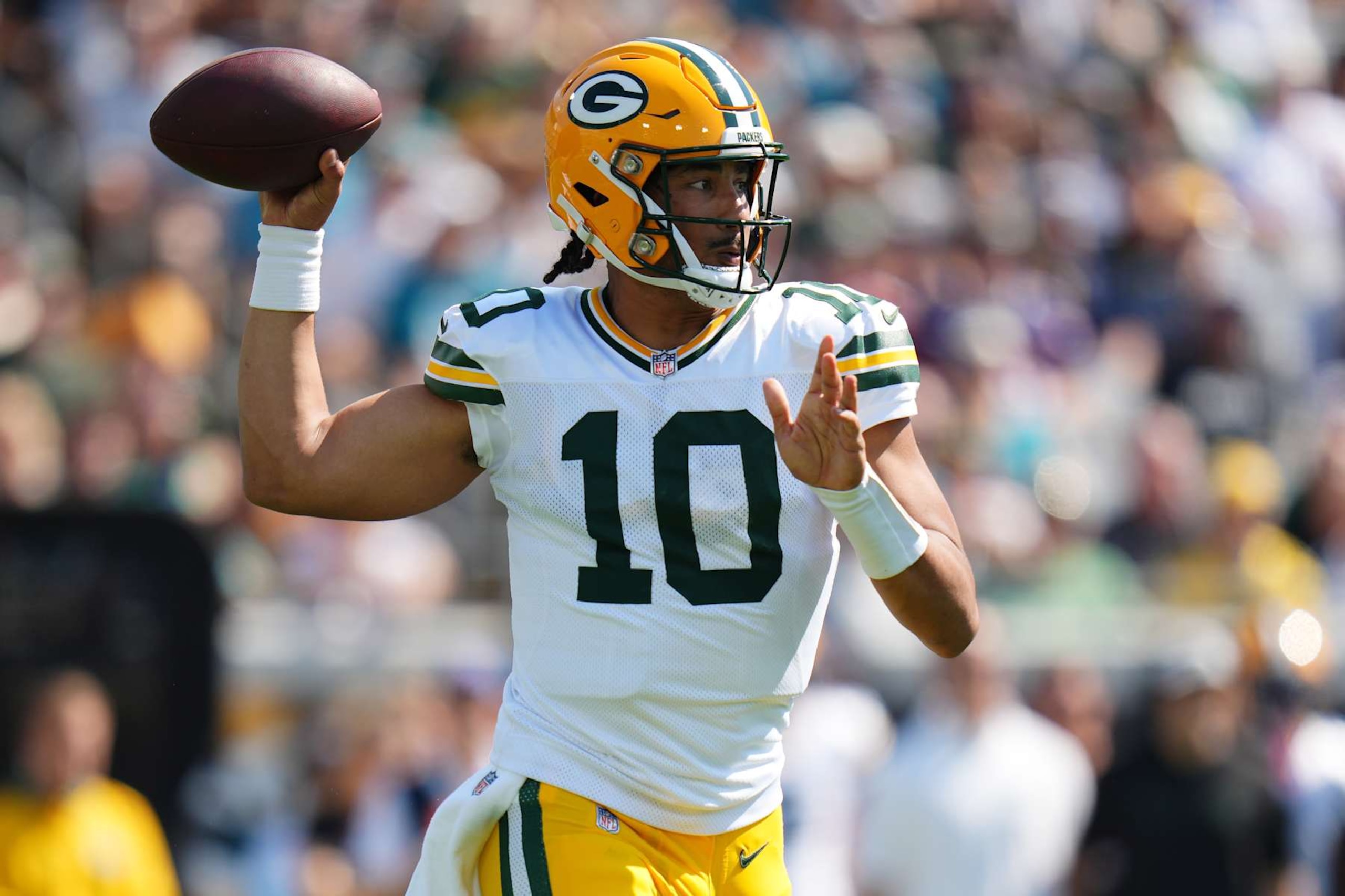 JACKSONVILLE, FLORIDA - OCTOBER 27: Jordan Love #10 of the Green Bay Packers looks to pass against the Jacksonville Jaguars during the first quarter at EverBank Stadium on October 27, 2024 in Jacksonville, Florida. (Photo by Rich Storry/Getty Images) JACKSONVILLE, FLORIDA - OCTOBER 27: Jordan Love #10 of the Green Bay Packers looks to pass against the Jacksonville Jaguars during the first quarter at EverBank Stadium on October 27, 2024 in Jacksonville, Florida. (Photo by Rich Storry/Getty Images)