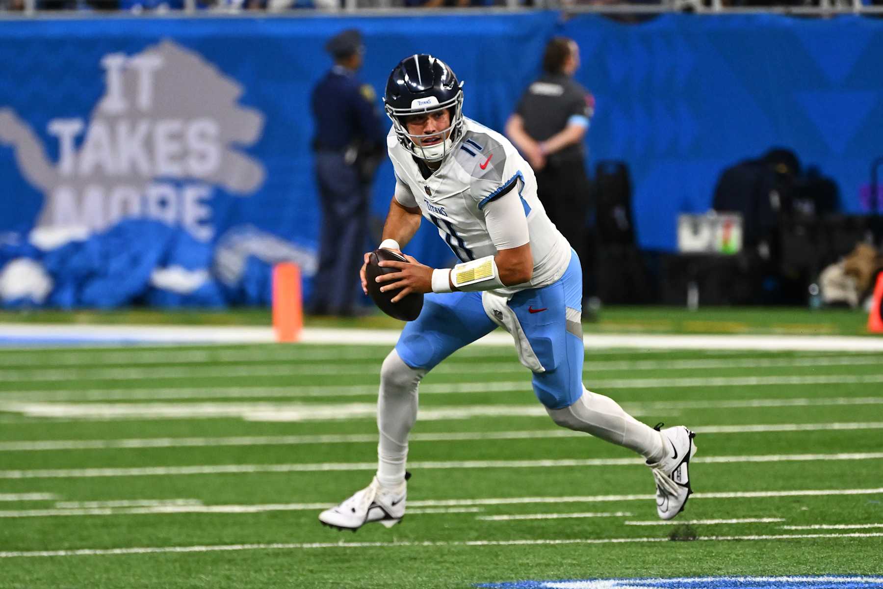 DETROIT, MI - OCTOBER 27: Tennessee Titans quarterback Mason Rudolph (11) scrambles during the Detroit Lions versus the Seattle Seahawks game on Monday October 27, 2024 at Ford Field in Detroit, MI. (Photo by Steven King/Icon Sportswire via Getty Images)
