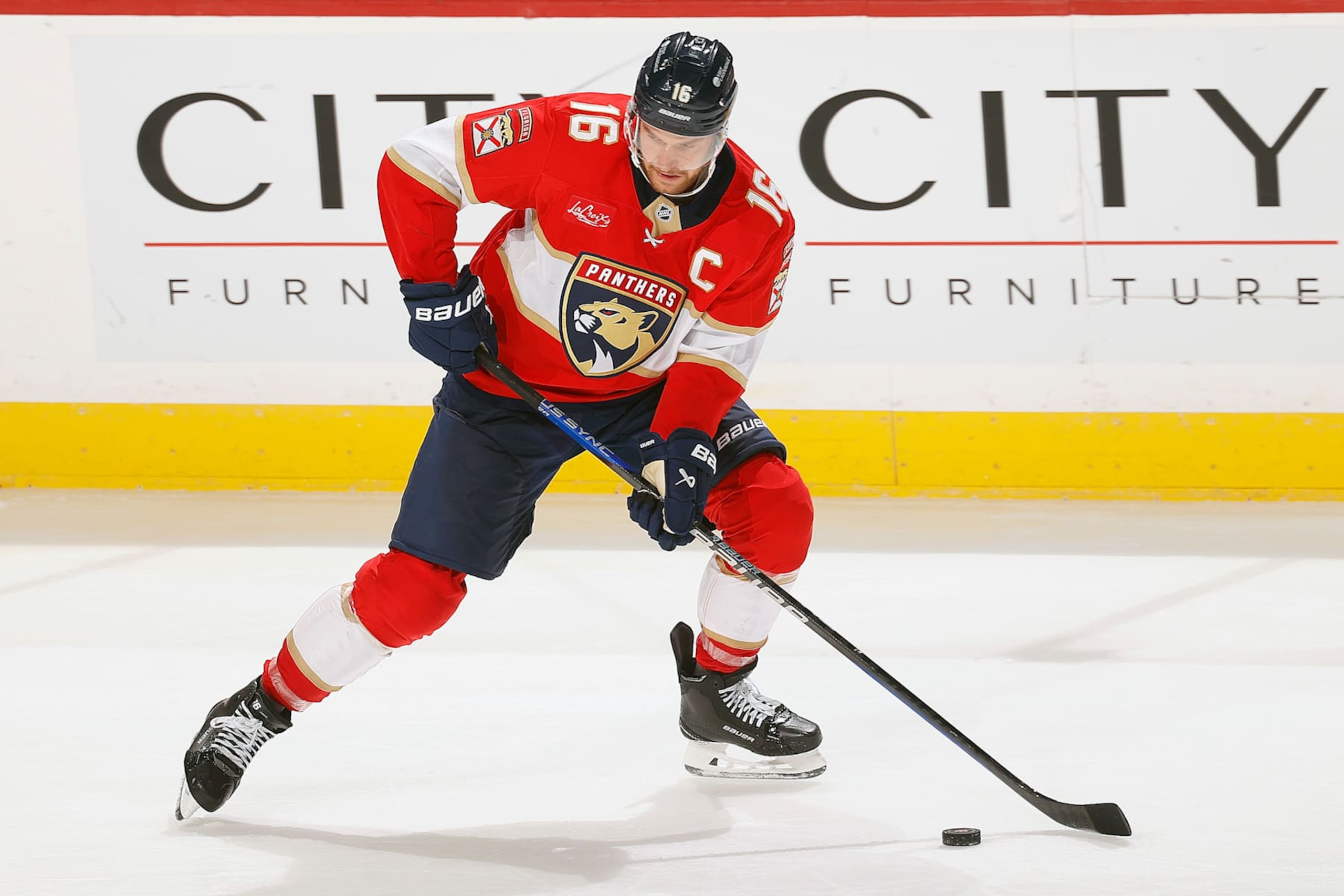SUNRISE, FLORIDA - OCTOBER 8: Aleksander Barkov #16 of the Florida Panthers skates with the puck against the Boston Bruins at the Amerant Bank Arena on October 8, 2024 in Sunrise, Florida. (Photo by Eliot J. Schechter/NHLI via Getty Images)