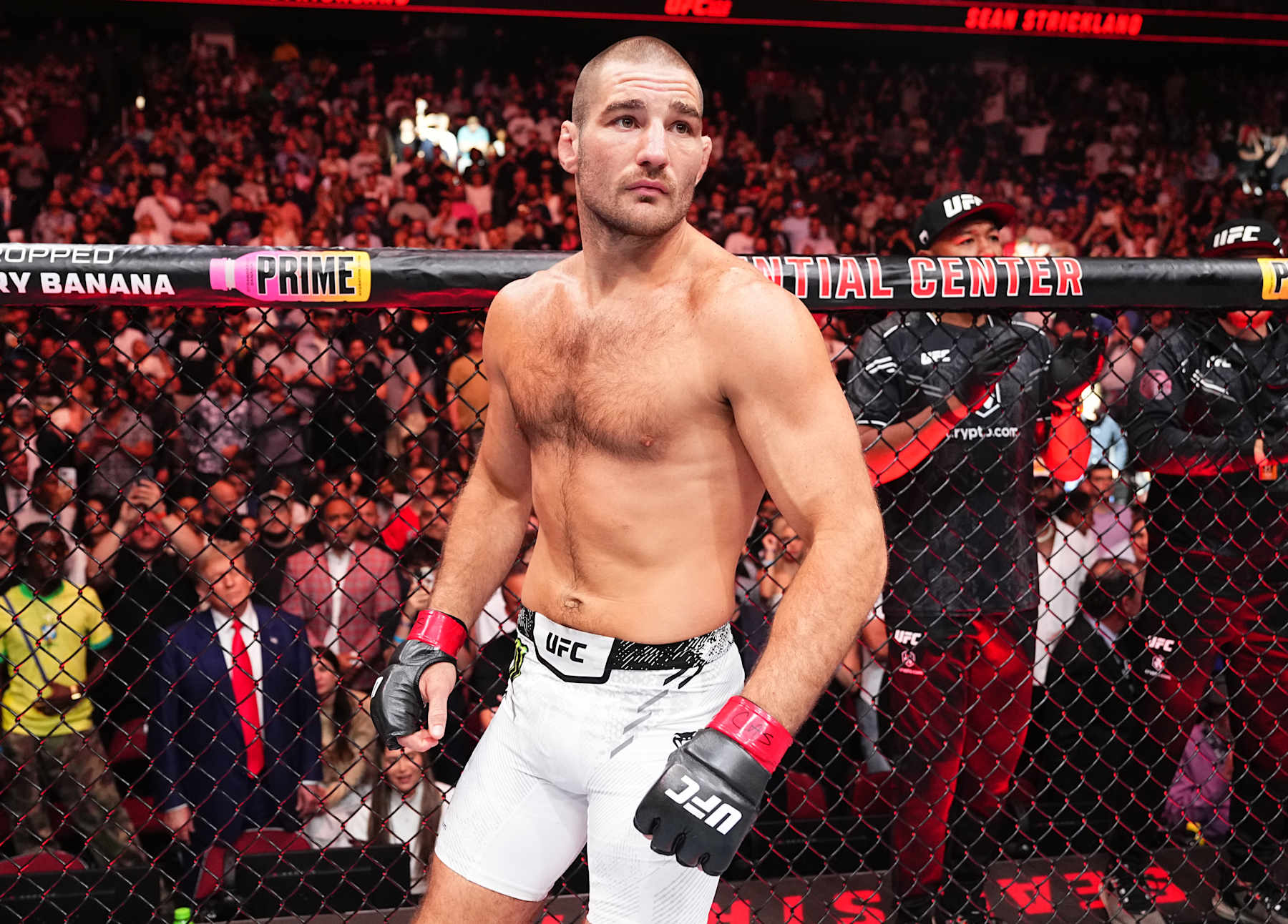 Sean Strickland prepares to face Paulo Costa