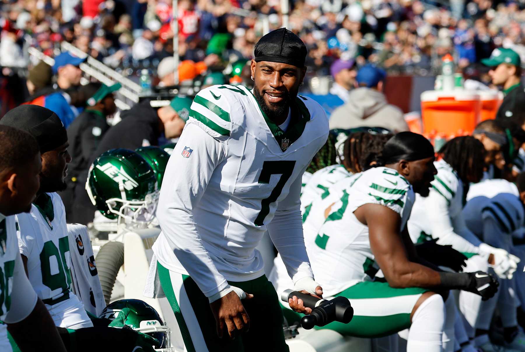 FOXBOROUGH, MA - OCTOBER 27: New York Jets linebacker Haason Reddick (7) before a game between the New England Patriots and the New York Jets on October 27, 2024, at Gillette Stadium in Foxborough, Massachusetts. (Photo by Fred Kfoury III/Icon Sportswire via Getty Images)
