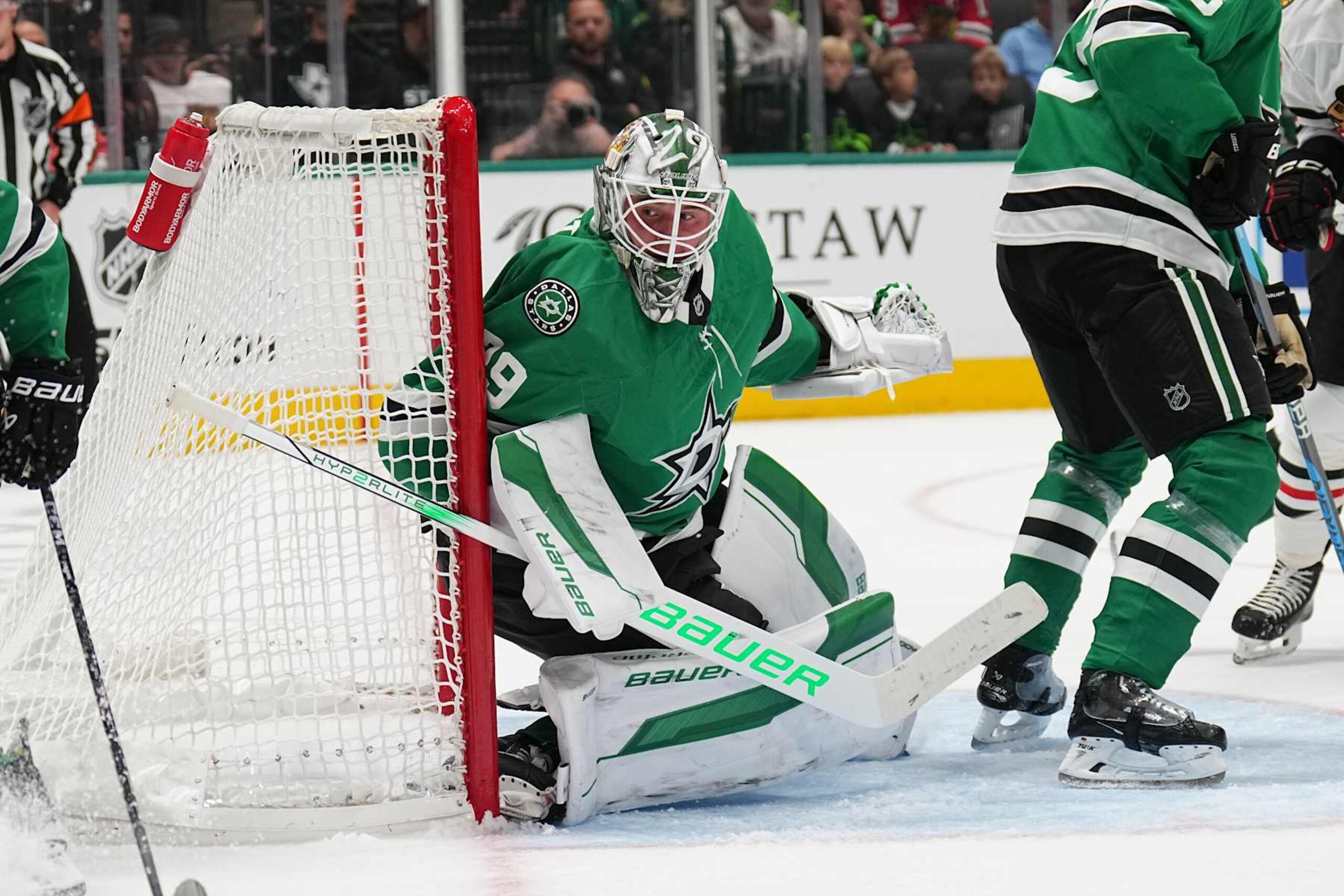 DALLAS, TX - OCTOBER 26: Jake Oettinger #29 of the Dallas Stars tends goal against the Chicago Blackhawks at the American Airlines Center on October 26, 2024 in Dallas, Texas. (Photo by Glenn James/NHLI via Getty Images)
