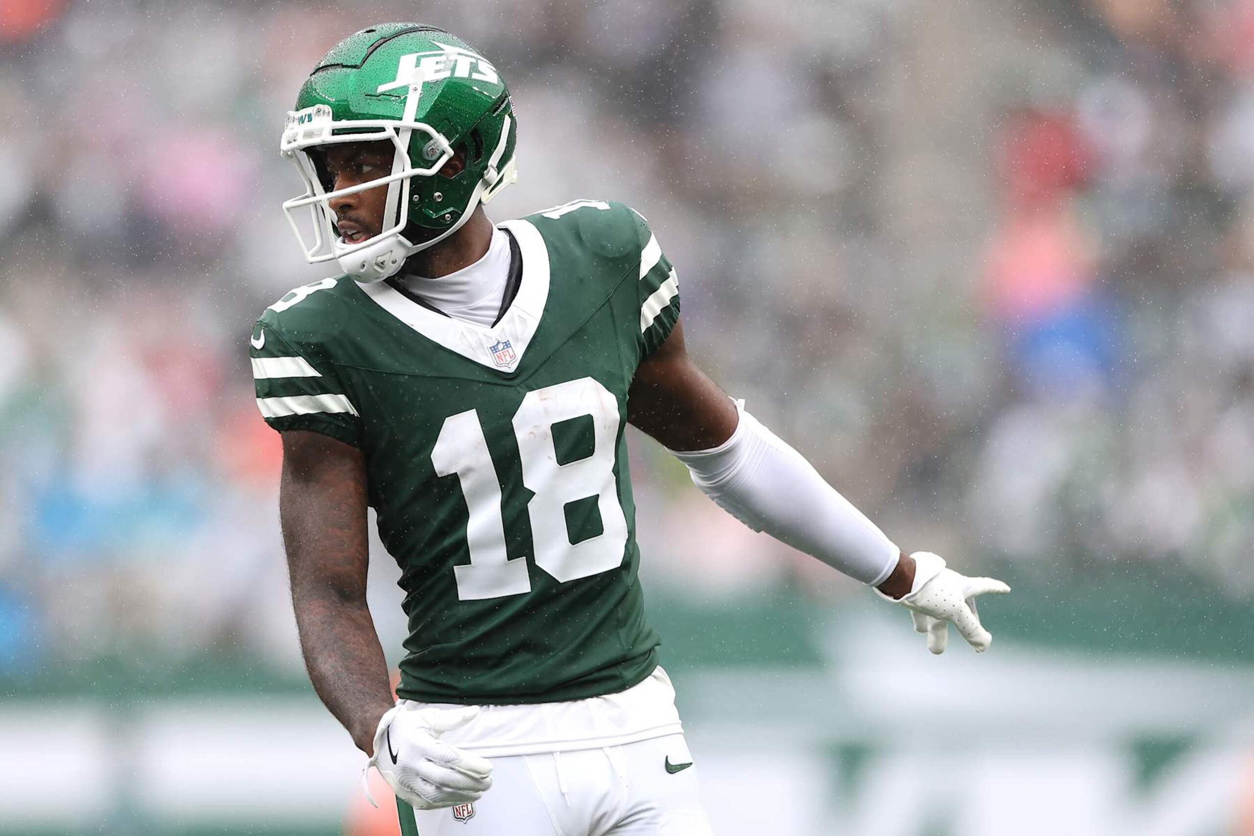 EAST RUTHERFORD, NEW JERSEY - SEPTEMBER 29: Mike Williams #18 of the New York Jets in action against the Denver Broncos at MetLife Stadium on September 29, 2024 in East Rutherford, New Jersey. (Photo by Luke Hales/Getty Images) EAST RUTHERFORD, NEW JERSEY - SEPTEMBER 29: Mike Williams #18 of the New York Jets in action against the Denver Broncos at MetLife Stadium on September 29, 2024 in East Rutherford, New Jersey. (Photo by Luke Hales/Getty Images)