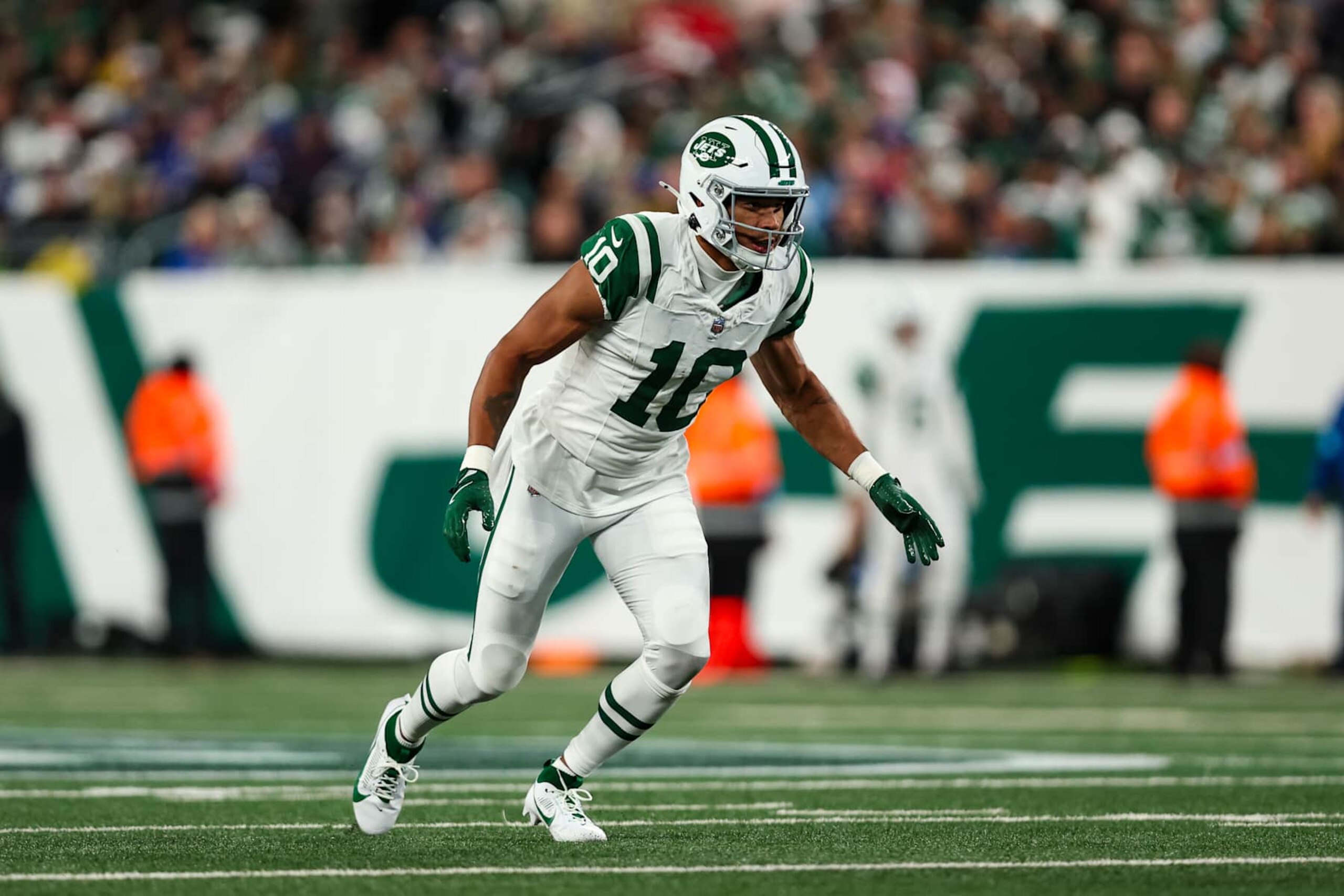 EAST RUTHERFORD, NJ - OCTOBER 14: Allen Lazard #10 of the New York Jets runs a route during an NFL football game against the Buffalo Bills at MetLife Stadium on October 14, 2024 in East Rutherford, NJ. (Photo by Perry Knotts/Getty Images)