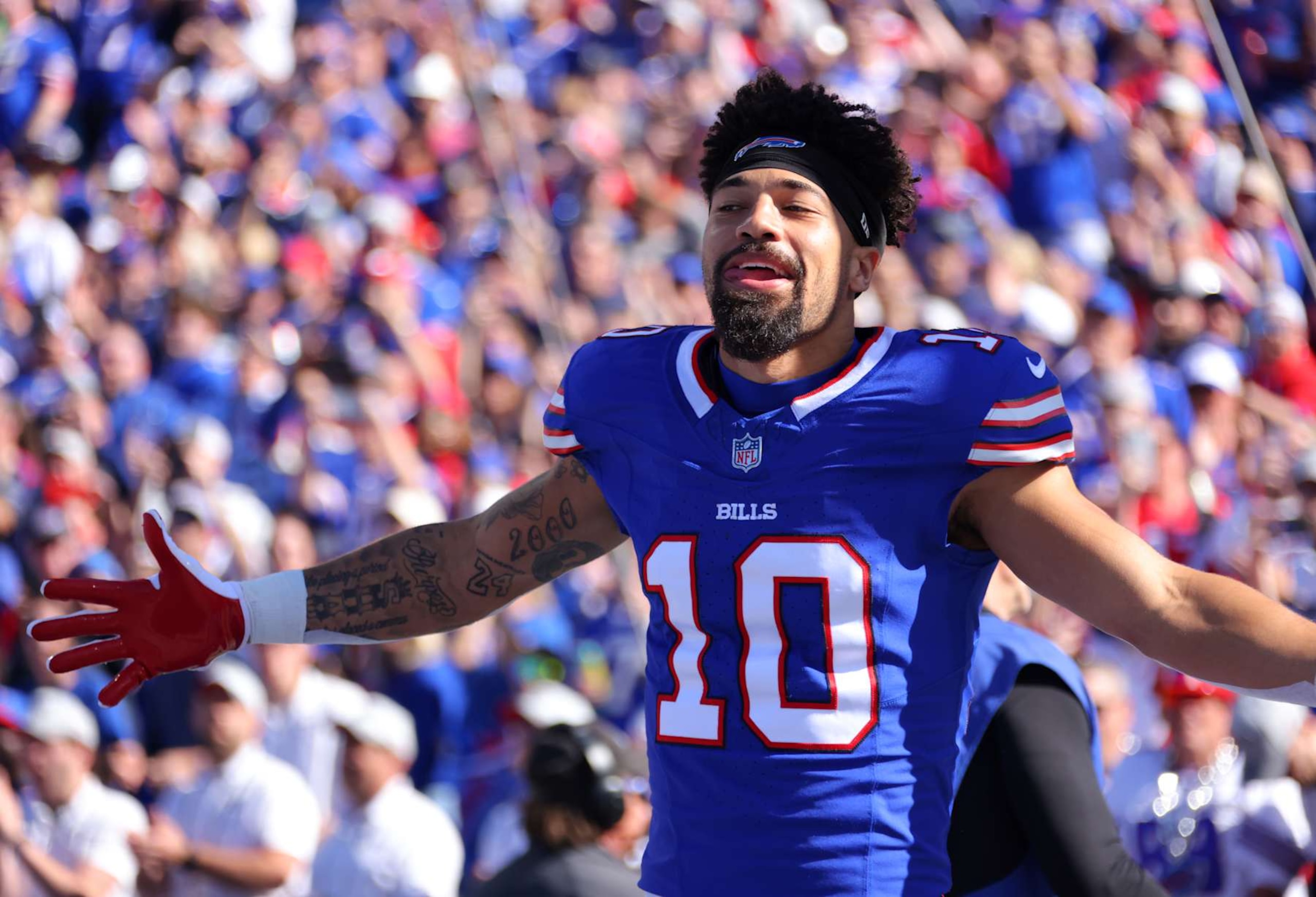 ORCHARD PARK, NEW YORK - OCTOBER 20: Khalil Shakir #10 of the Buffalo Bills runs onto the field before a game against the Tennessee Titans at Highmark Stadium on October 20, 2024 in Orchard Park, New York. (Photo by Timothy T Ludwig/Getty Images)