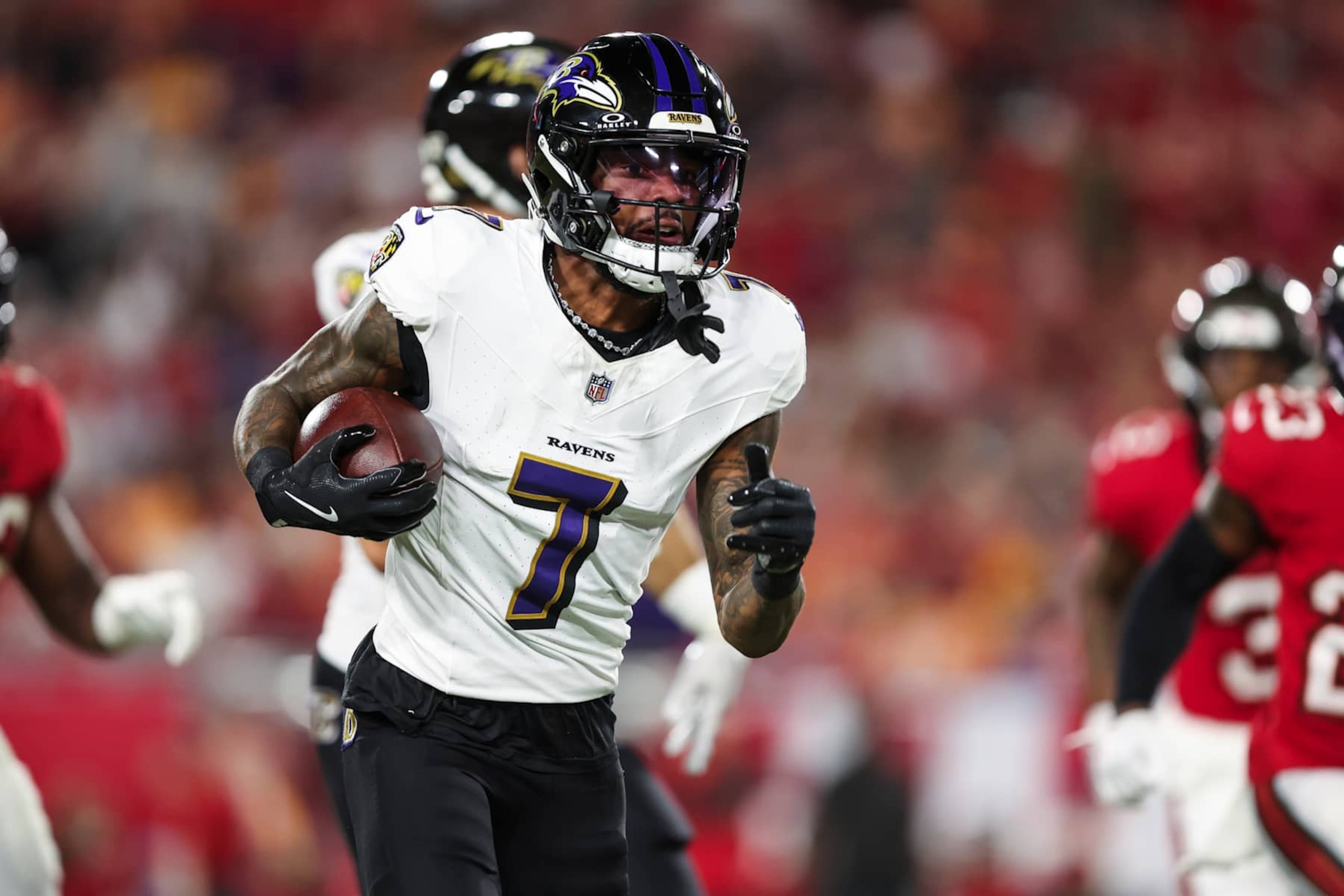 TAMPA, FLORIDA - OCTOBER 21: Rashod Bateman #7 of the Baltimore Ravens runs the ball during an NFL football game against the Tampa Bay Buccaneers at Raymond James Stadium on October 21, 2024 in Tampa, Florida. (Photo by Perry Knotts/Getty Images)