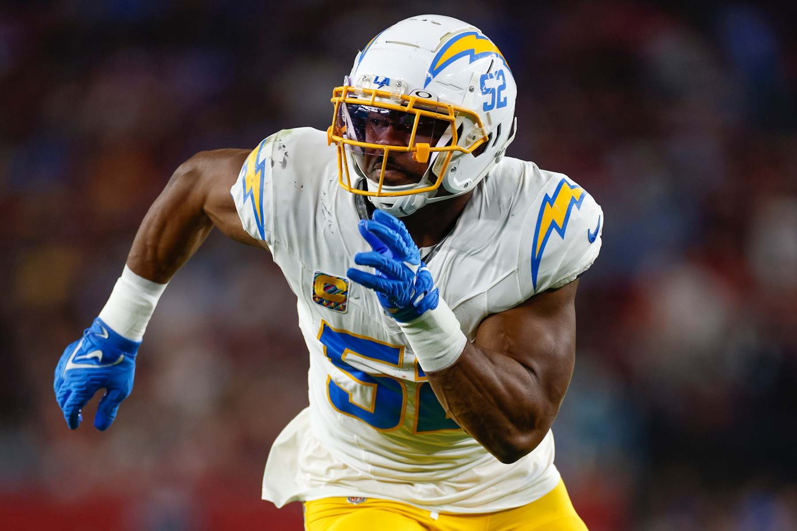 GLENDALE, ARIZONA - OCTOBER 21: Khalil Mack #52 of the Los Angeles Chargers runs around the edge during the second half against the Arizona Cardinals at State Farm Stadium on October 21, 2024 in Glendale, Arizona. (Photo by Brandon Sloter/Getty Images)