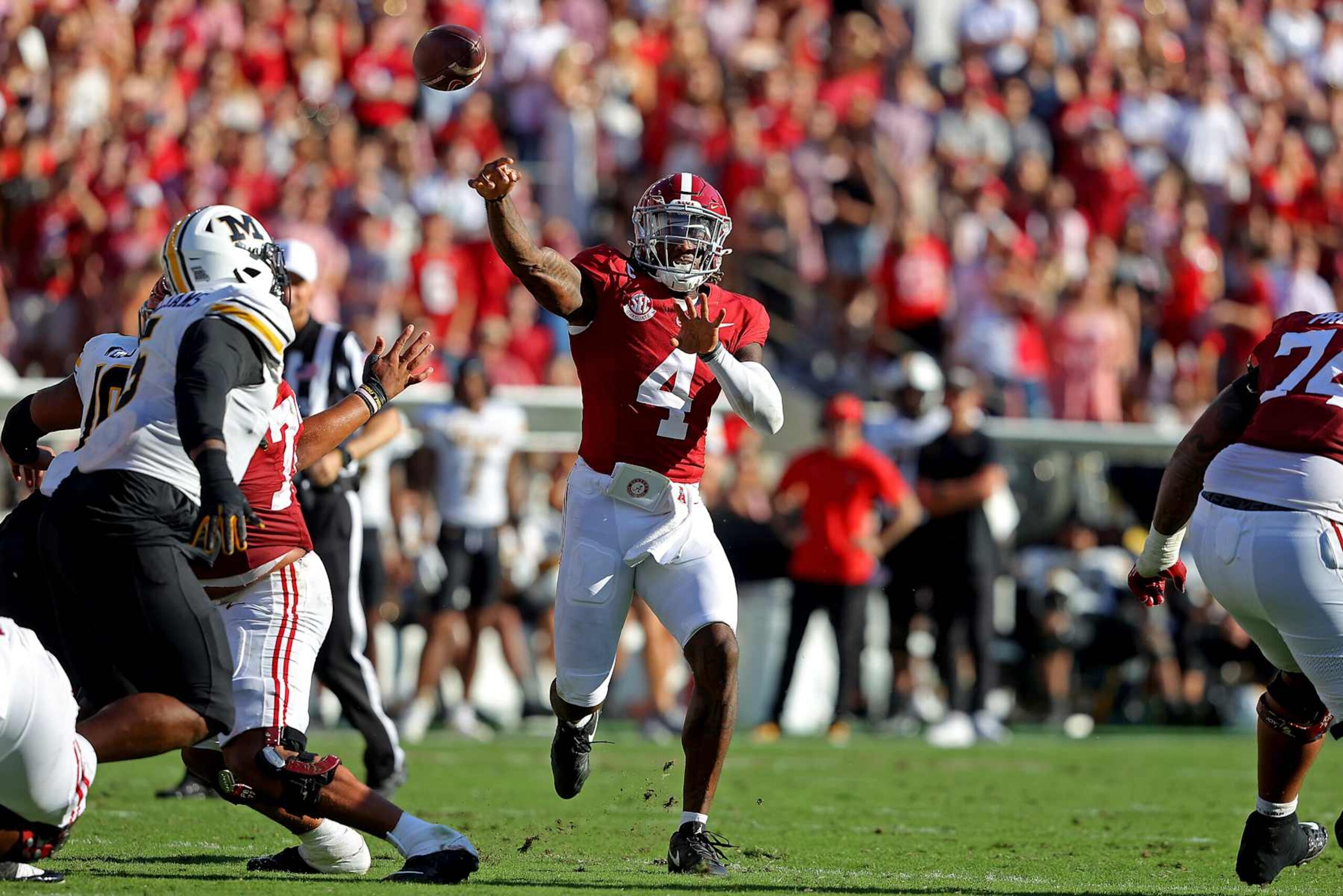 Alabama quarterback Jalen Milroe