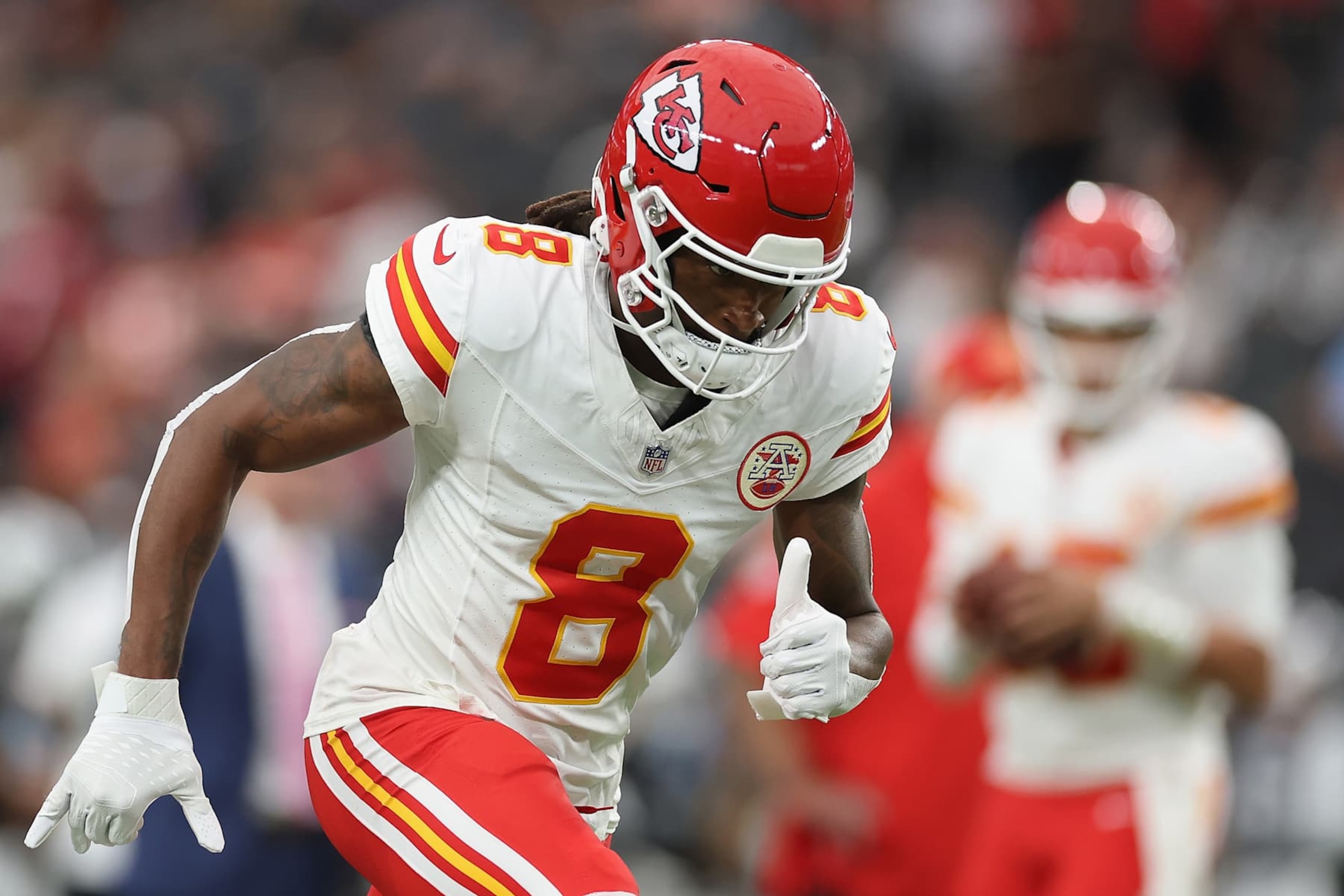 LAS VEGAS, NEVADA - OCTOBER 27: DeAndre Hopkins #8 of the Kansas City Chiefs warms up during the NFL game against the Las Vegas Raiders at Allegiant Stadium on October 27, 2024 in Las Vegas, Nevada. The Chiefs defeated the Raiders 27-20.  (Photo by Christian Petersen/Getty Images)