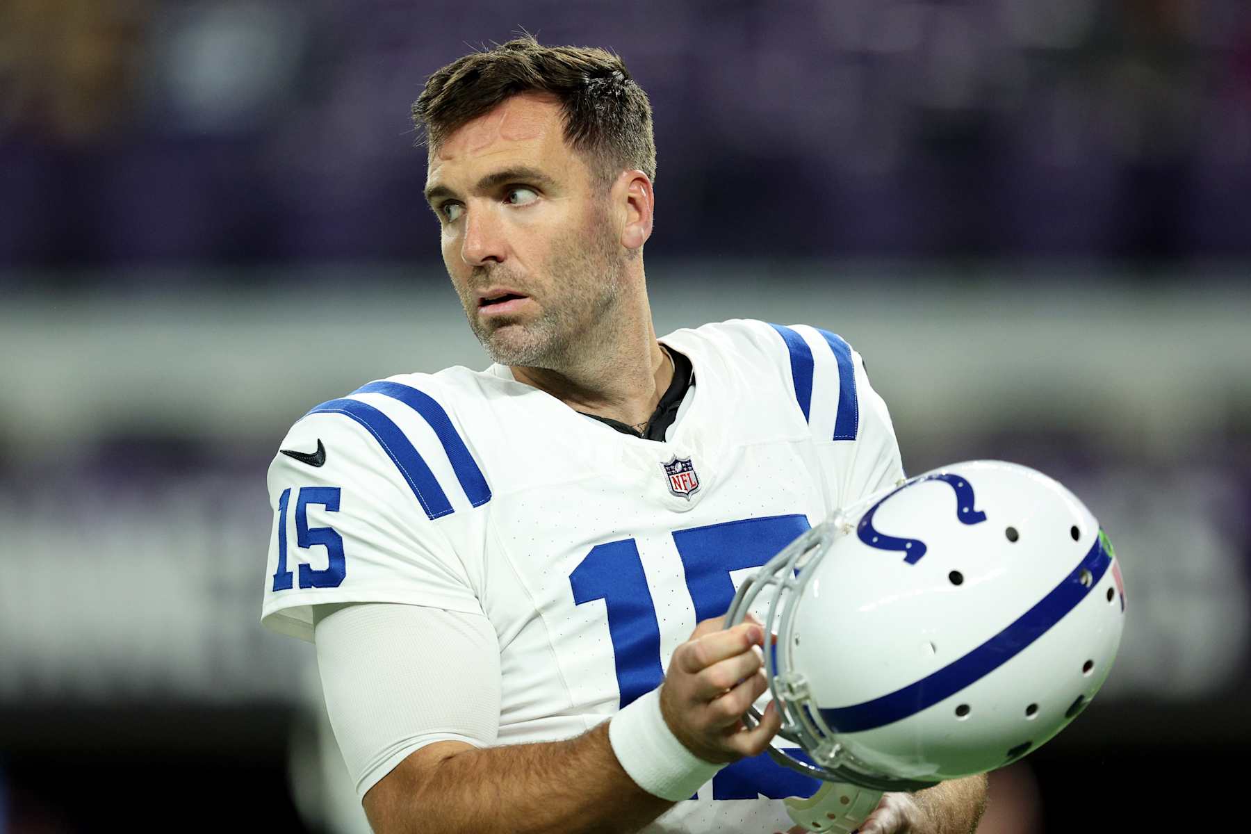 MINNEAPOLIS, MINNESOTA - NOVEMBER 03: Joe Flacco #15 of the Indianapolis Colts looks on prior to the game against the Minnesota Vikings at U.S. Bank Stadium on November 03, 2024 in Minneapolis, Minnesota. (Photo by David Berding/Getty Images)