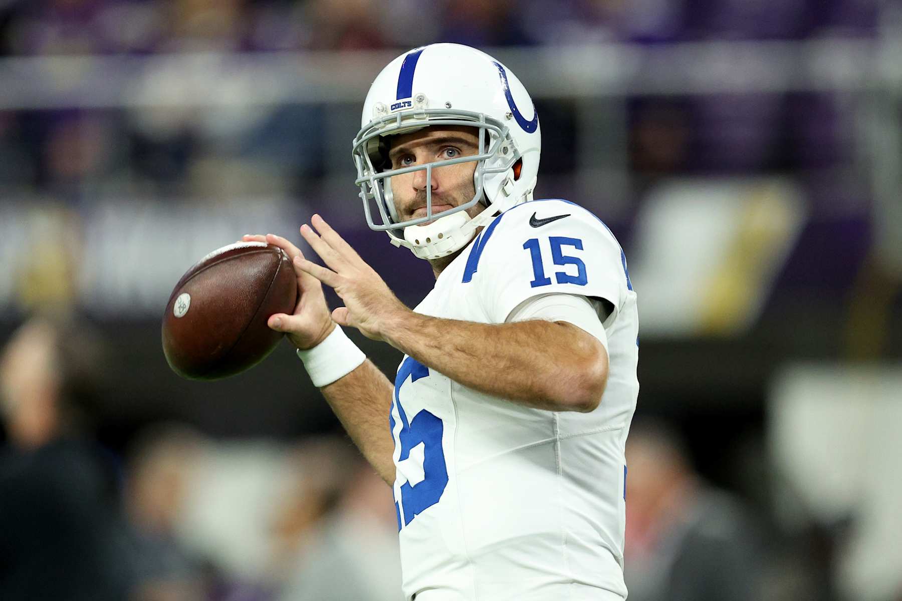 MINNEAPOLIS, MINNESOTA - NOVEMBER 03: Joe Flacco #15 of the Indianapolis Colts warms up prior to the game against the Minnesota Vikings at U.S. Bank Stadium on November 03, 2024 in Minneapolis, Minnesota. (Photo by David Berding/Getty Images)