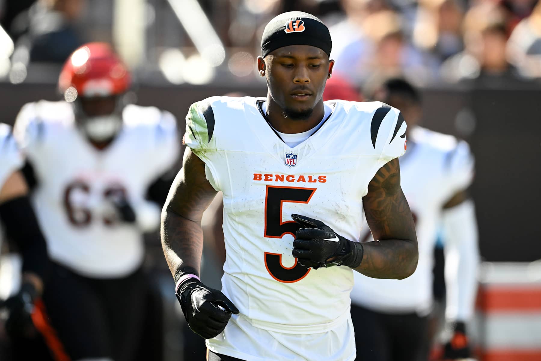 CLEVELAND, OHIO - OCTOBER 20: Tee Higgins #5 of the Cincinnati Bengals runs onto the field at halftime against the Cleveland Browns at Huntington Bank Field on October 20, 2024 in Cleveland, Ohio. (Photo by Nick Cammett/Diamond Images via Getty Images)