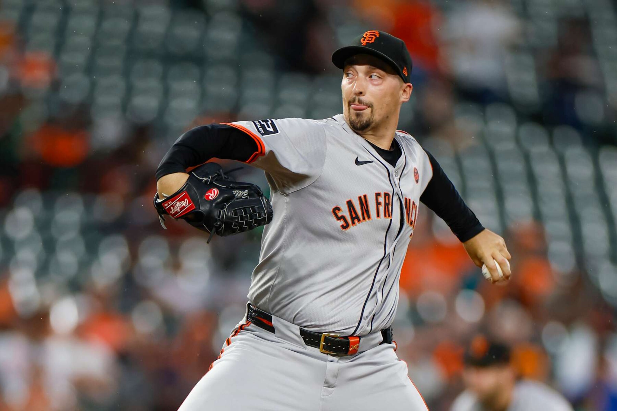 BALTIMORE, MARYLAND - SEPTEMBER 17: Blake Snell #7 of the San Francisco Giants delivers a pitch during the first inning of a game against the Baltimore Orioles at Oriole Park at Camden Yards on September 17, 2024 in Baltimore, Maryland. (Photo by Brandon Sloter/Image Of Sport/Getty Images)