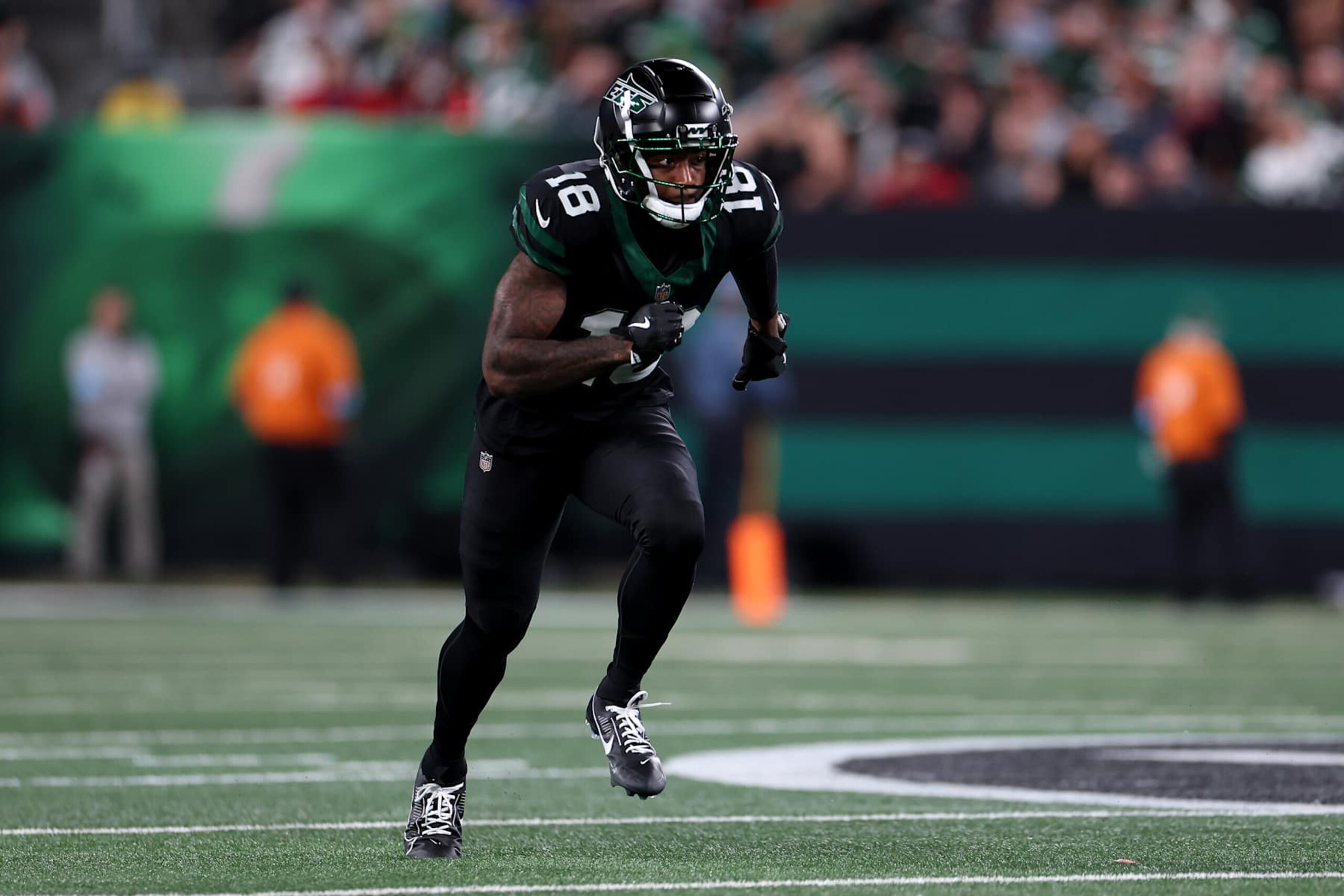 EAST RUTHERFORD, NEW JERSEY - OCTOBER 31: Mike Williams #18 of the New York Jets in action against the Houston Texans at MetLife Stadium on October 31, 2024 in East Rutherford, New Jersey. (Photo by Luke Hales/Getty Images)