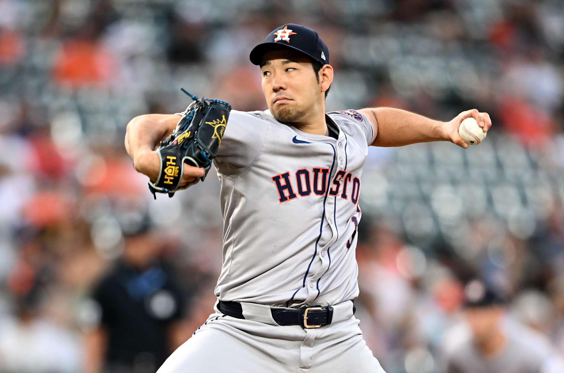 BALTIMORE, MARYLAND - AUGUST 25: Yusei Kikuchi #16 of the Houston Astros pitches in the first inning against the Baltimore Orioles at Oriole Park at Camden Yards on August 25, 2024 in Baltimore, Maryland. (Photo by G Fiume/Getty Images)