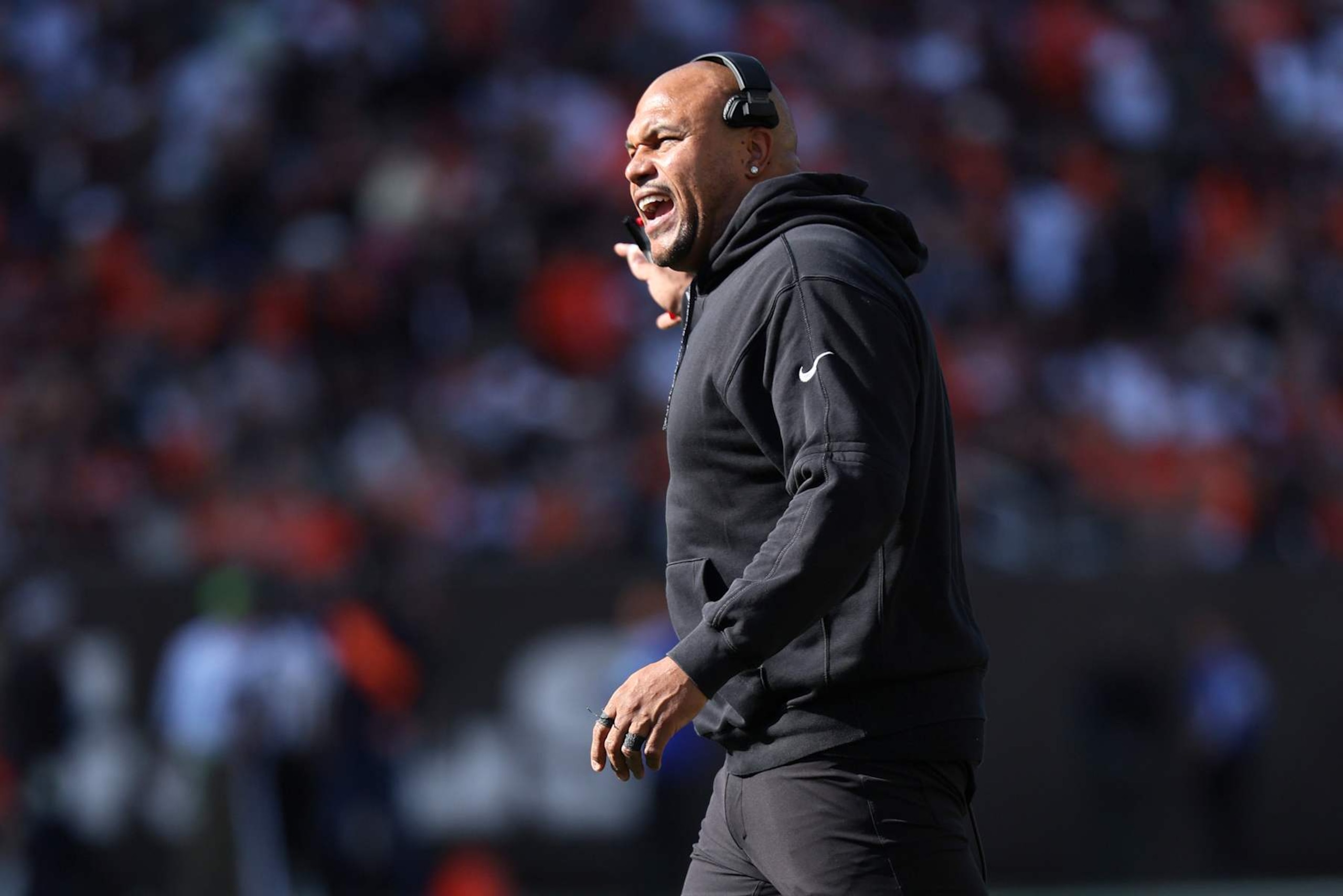 Raiders HC Antonio Pierce