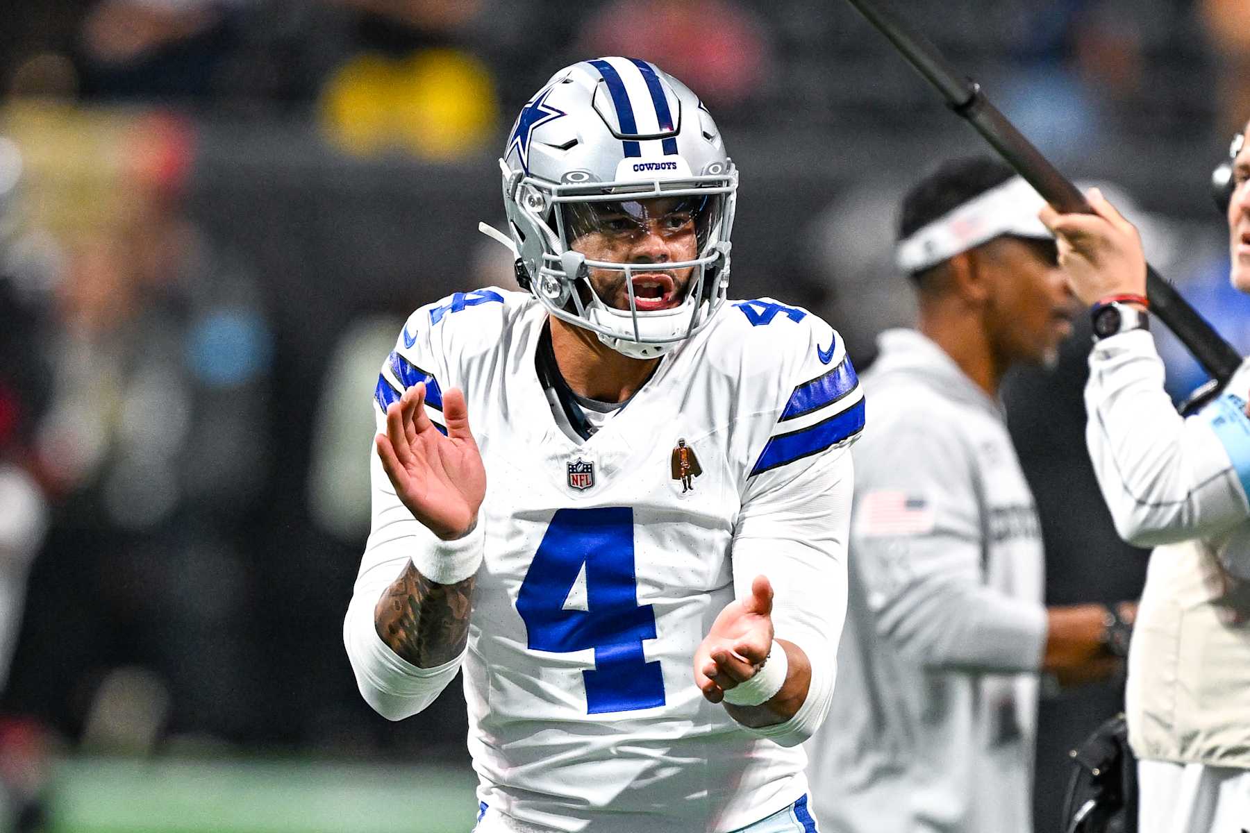 ATLANTA, GA  NOVEMBER 03:  Dallas quarterback Dak Prescott (4) warms up prior to the start of the NFL game between the Dallas Cowboys and the Atlanta Falcons on November 3rd, 2024 at Mercedes-Benz Stadium in Atlanta, GA.  (Photo by Rich von Biberstein/Icon Sportswire via Getty Images)