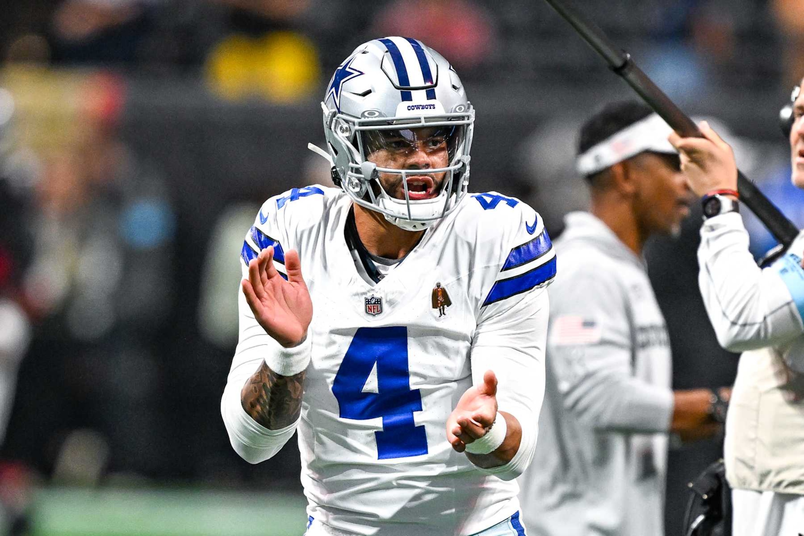 ATLANTA, GA  NOVEMBER 03:  Dallas quarterback Dak Prescott (4) warms up prior to the start of the NFL game between the Dallas Cowboys and the Atlanta Falcons on November 3rd, 2024 at Mercedes-Benz Stadium in Atlanta, GA.  (Photo by Rich von Biberstein/Icon Sportswire via Getty Images)