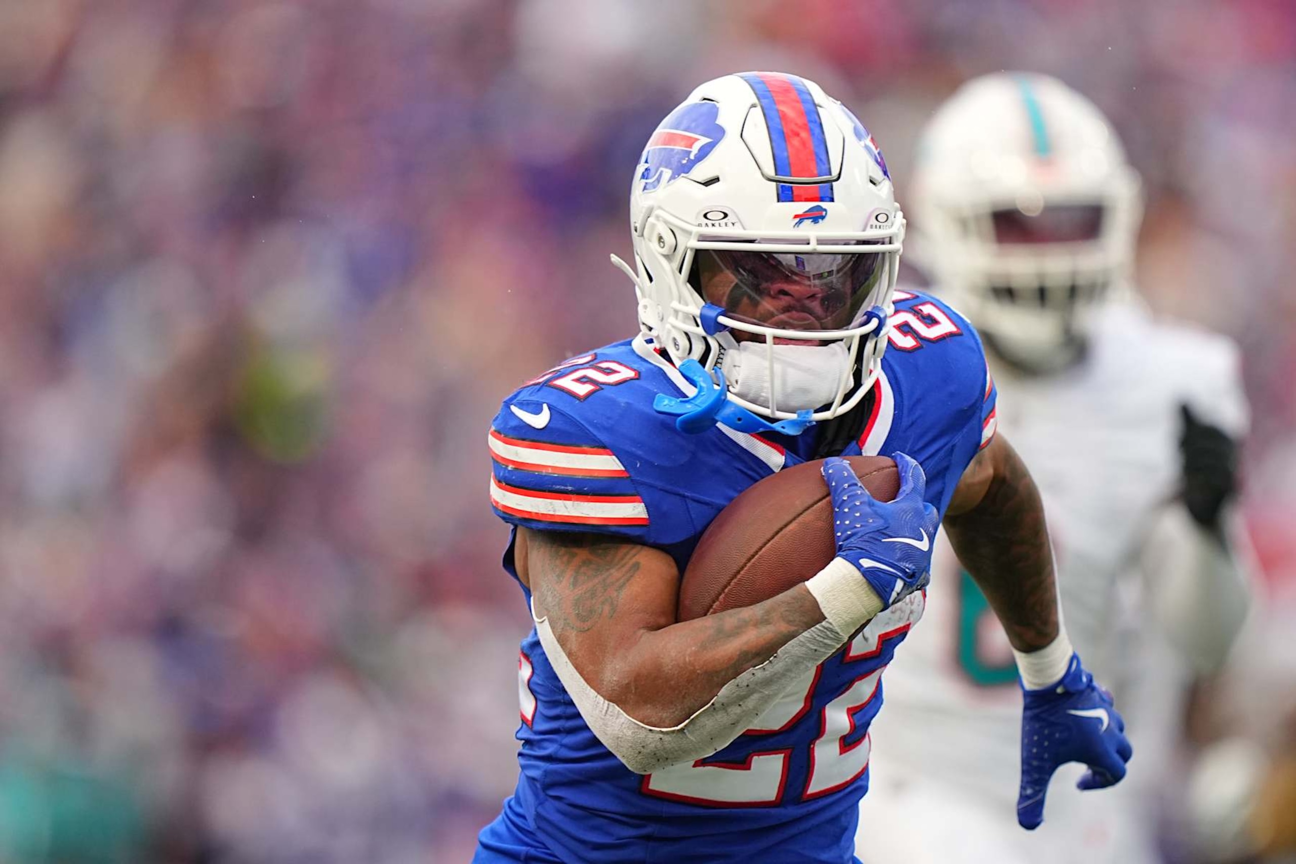 Football: Buffalo Bills Ray Davis (22) in action, runs with the football vs Miami Dolphins at Highmark Stadium.
Orchard Park, NY 11/3/2024
CREDIT: Erick W. Rasco (Photo by Erick W. Rasco/Sports Illustrated via Getty Images)
(Set Number: X164637 TK1) Football: Buffalo Bills Ray Davis (22) in action, runs with the football vs Miami Dolphins at Highmark Stadium.
Orchard Park, NY 11/3/2024
CREDIT: Erick W. Rasco (Photo by Erick W. Rasco/Sports Illustrated via Getty Images)
(Set Number: X164637 TK1)