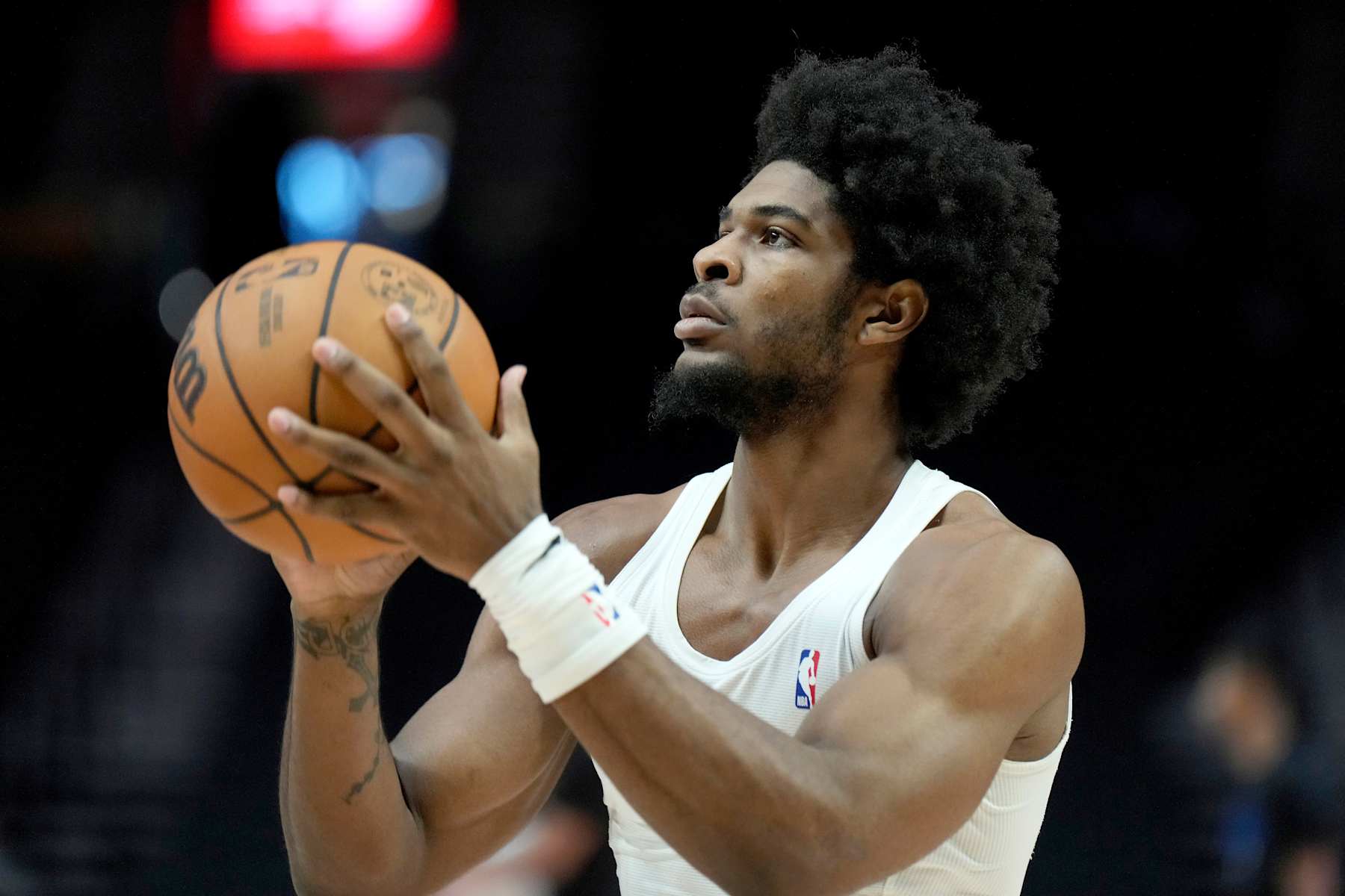 PORTLAND, OREGON - NOVEMBER 01: Scoot Henderson #00 of the Portland Trail Blazers warms up prior to a game against the Oklahoma City Thunder at Moda Center on November 01, 2024 in Portland, Oregon. NOTE TO USER: User expressly acknowledges and agrees that, by downloading and or using this photograph, User is consenting to the terms and conditions of the Getty Images License Agreement. (Photo by Soobum Im/Getty Images)