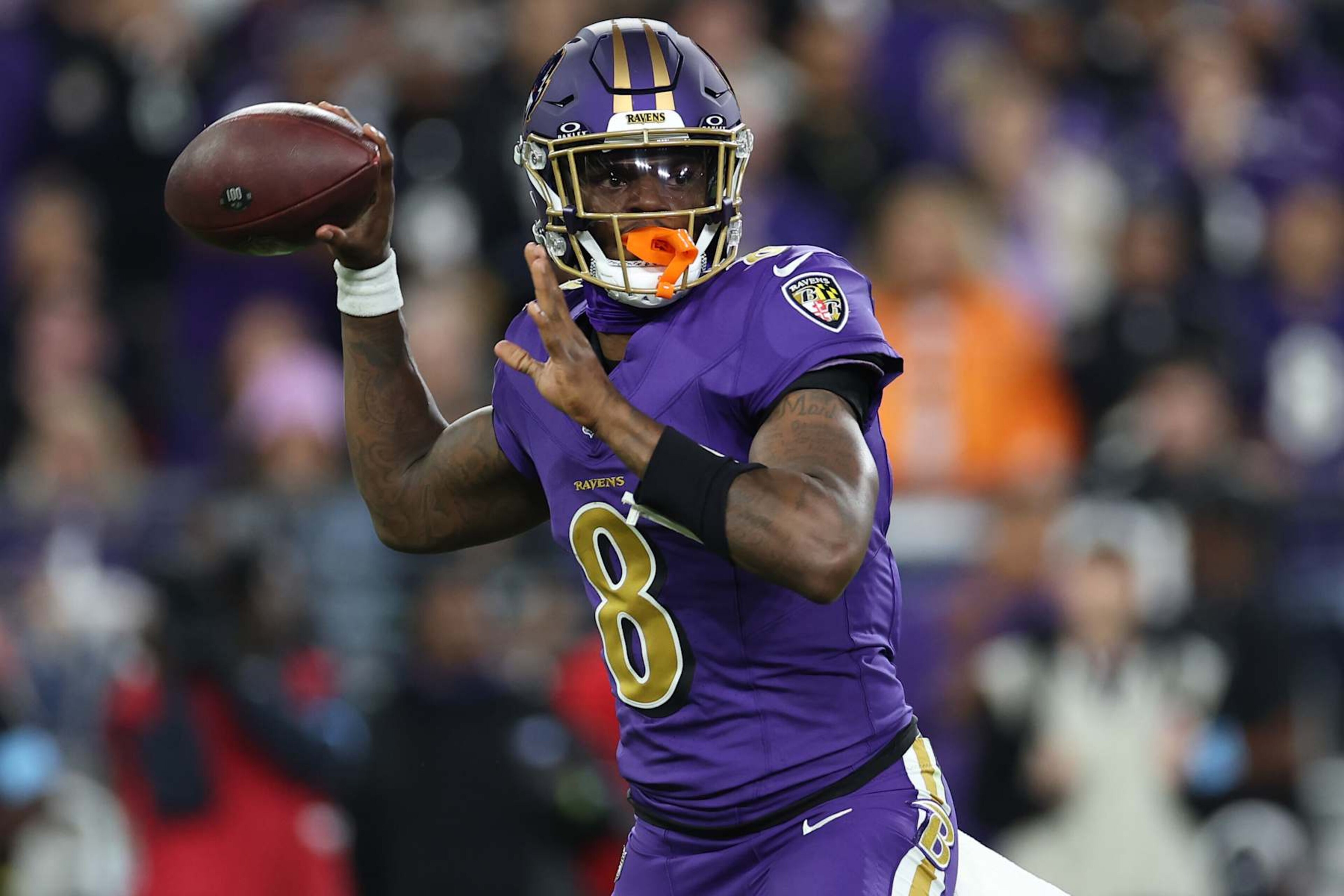 BALTIMORE, MARYLAND - NOVEMBER 07: Lamar Jackson #8 of the Baltimore Ravens passes the ball against the Cincinnati Bengals during the second quarter at M&T Bank Stadium on November 07, 2024 in Baltimore, Maryland. (Photo by Scott Taetsch/Getty Images) BALTIMORE, MARYLAND - NOVEMBER 07: Lamar Jackson #8 of the Baltimore Ravens passes the ball against the Cincinnati Bengals during the second quarter at M&T Bank Stadium on November 07, 2024 in Baltimore, Maryland. (Photo by Scott Taetsch/Getty Images)
