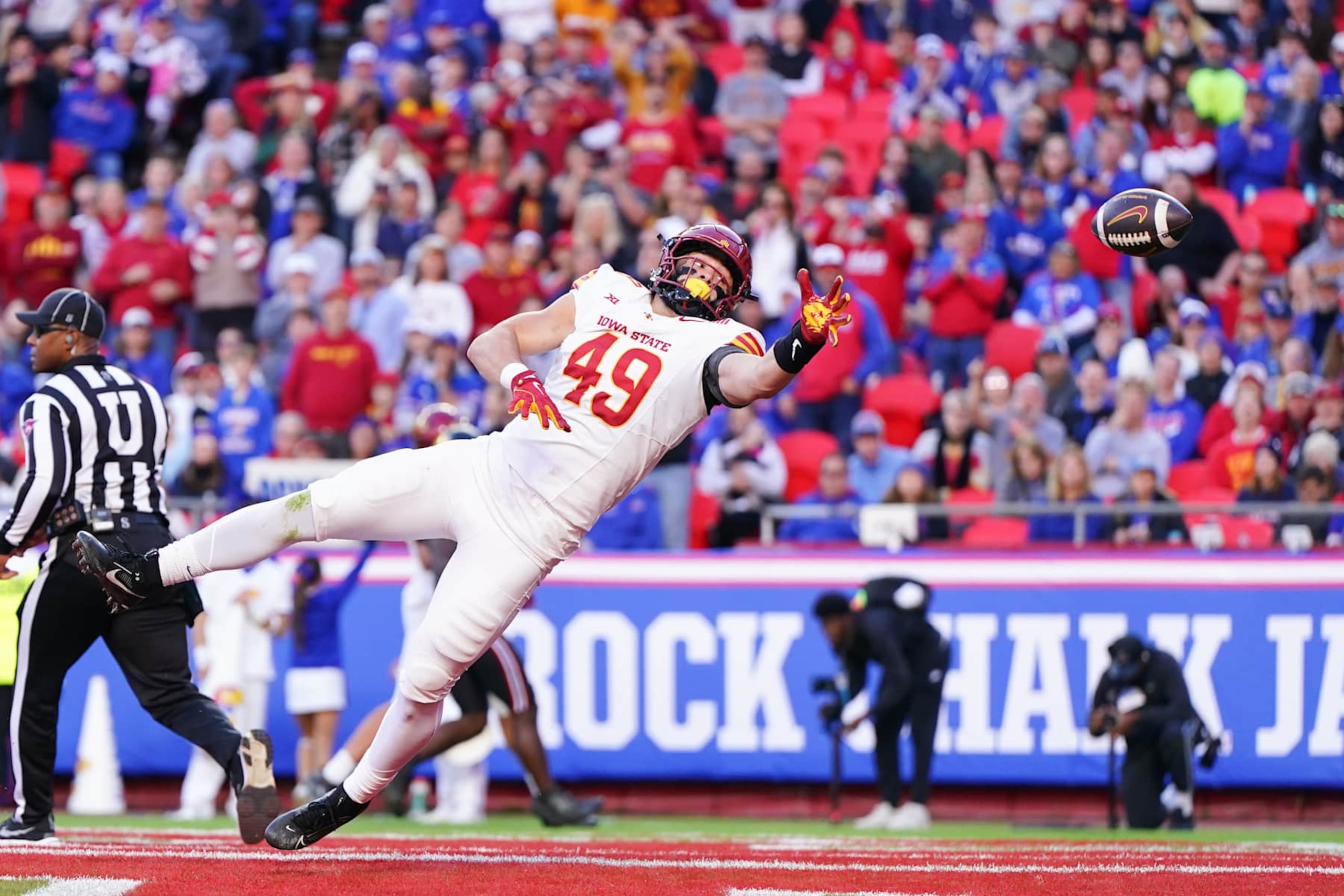 KANSAS CITY, MISSOURI - NOVEMBER 9: Tight end Stevo Klotz #49 of the Iowa State Cyclones misses a catch in the endzone against the Kansas Jayhawks during the second quarter at Arrowhead Stadium on November 9, 2024 in Kansas City, Missouri.  (Photo by Kyle Rivas/Getty Images)