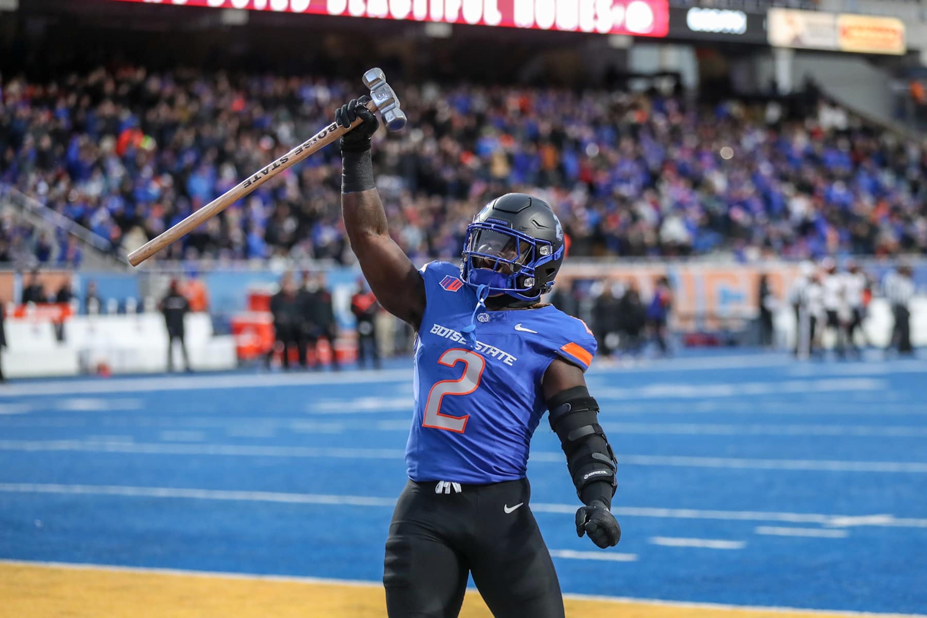 BOISE, ID - NOVEMBER 01: Running back Ashton Jeanty #2 of the Boise State Broncos warms the crowd up prior to the start of the first half between the Boise State Broncos and the San Diego State Aztecs at Albertsons Stadium on November 1, 2024 in Boise, Idaho. (Photo by Loren Orr/Getty Images) BOISE, ID - NOVEMBER 01: Running back Ashton Jeanty #2 of the Boise State Broncos warms the crowd up prior to the start of the first half between the Boise State Broncos and the San Diego State Aztecs at Albertsons Stadium on November 1, 2024 in Boise, Idaho. (Photo by Loren Orr/Getty Images)
