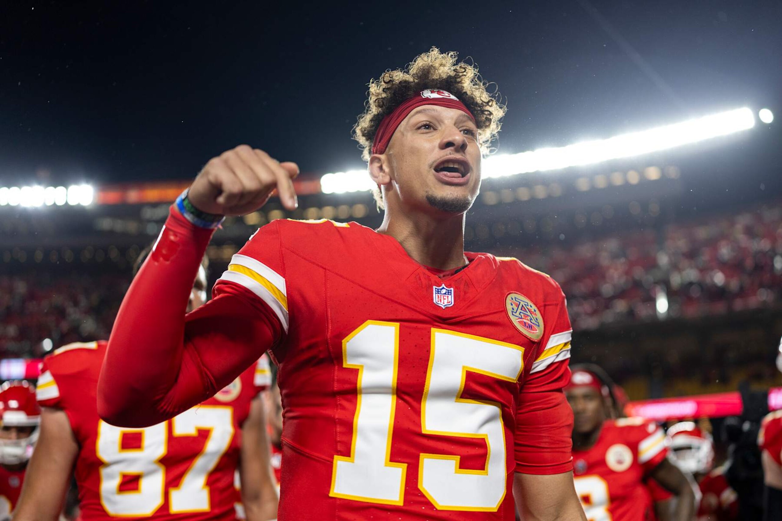 KANSAS CITY, MISSOURI - NOVEMBER 04: Patrick Mahomes #15 of the Kansas City Chiefs reacts as he leads a huddle prior to an NFL Football game against the Tampa Bay Buccaneers at GEHA Field at Arrowhead Stadium on November 04, 2024 in Kansas City, Missouri. (Photo by Michael Owens/Getty Images)