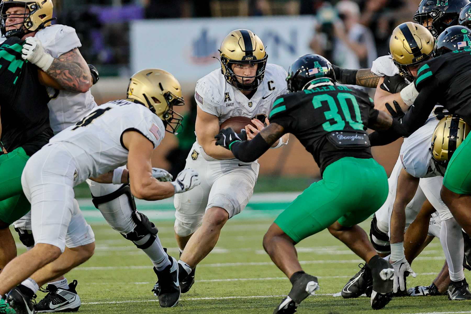 Army QB Bryson Daily