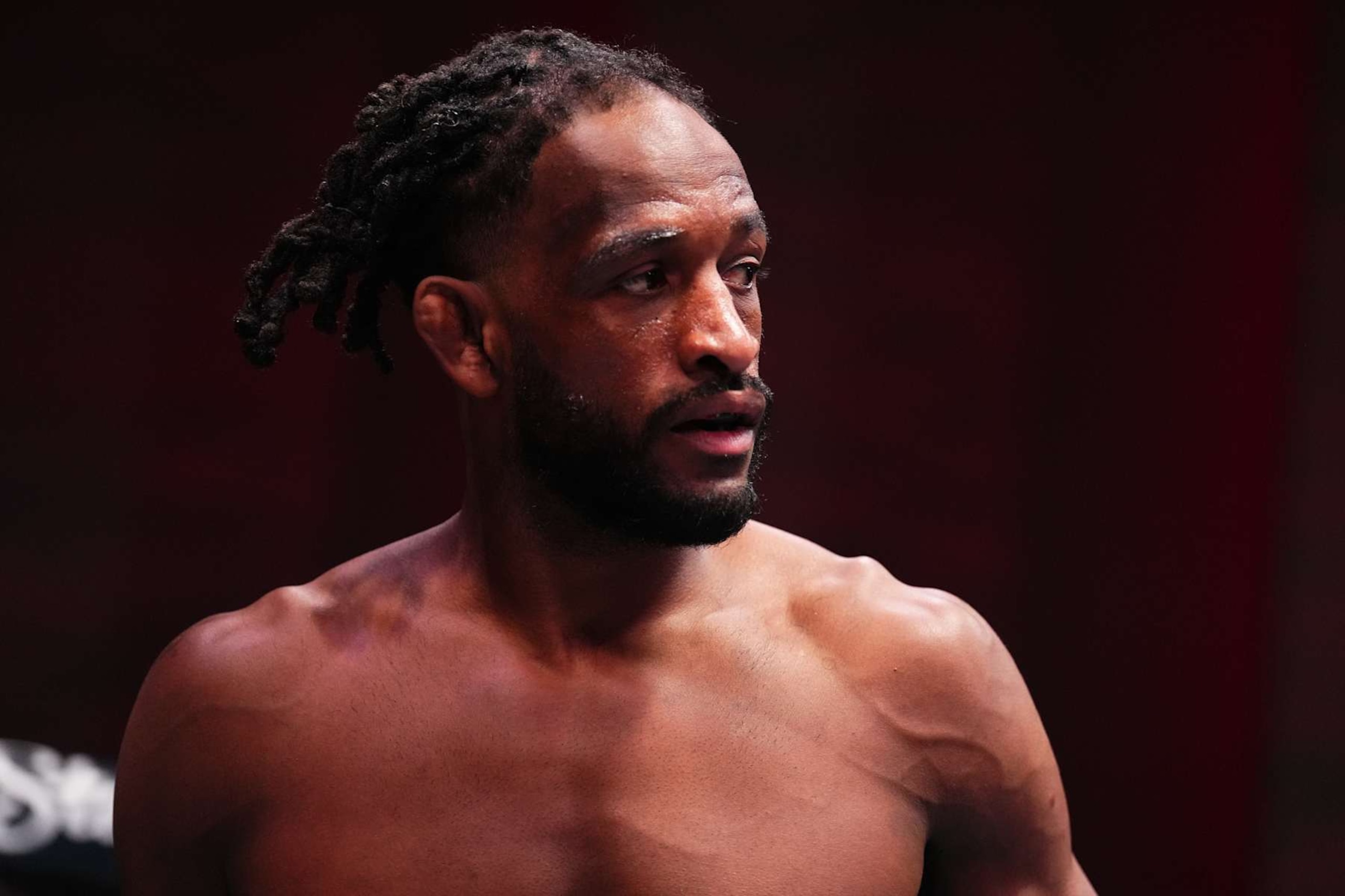 Neil Magny prepares to face Carlos Prates