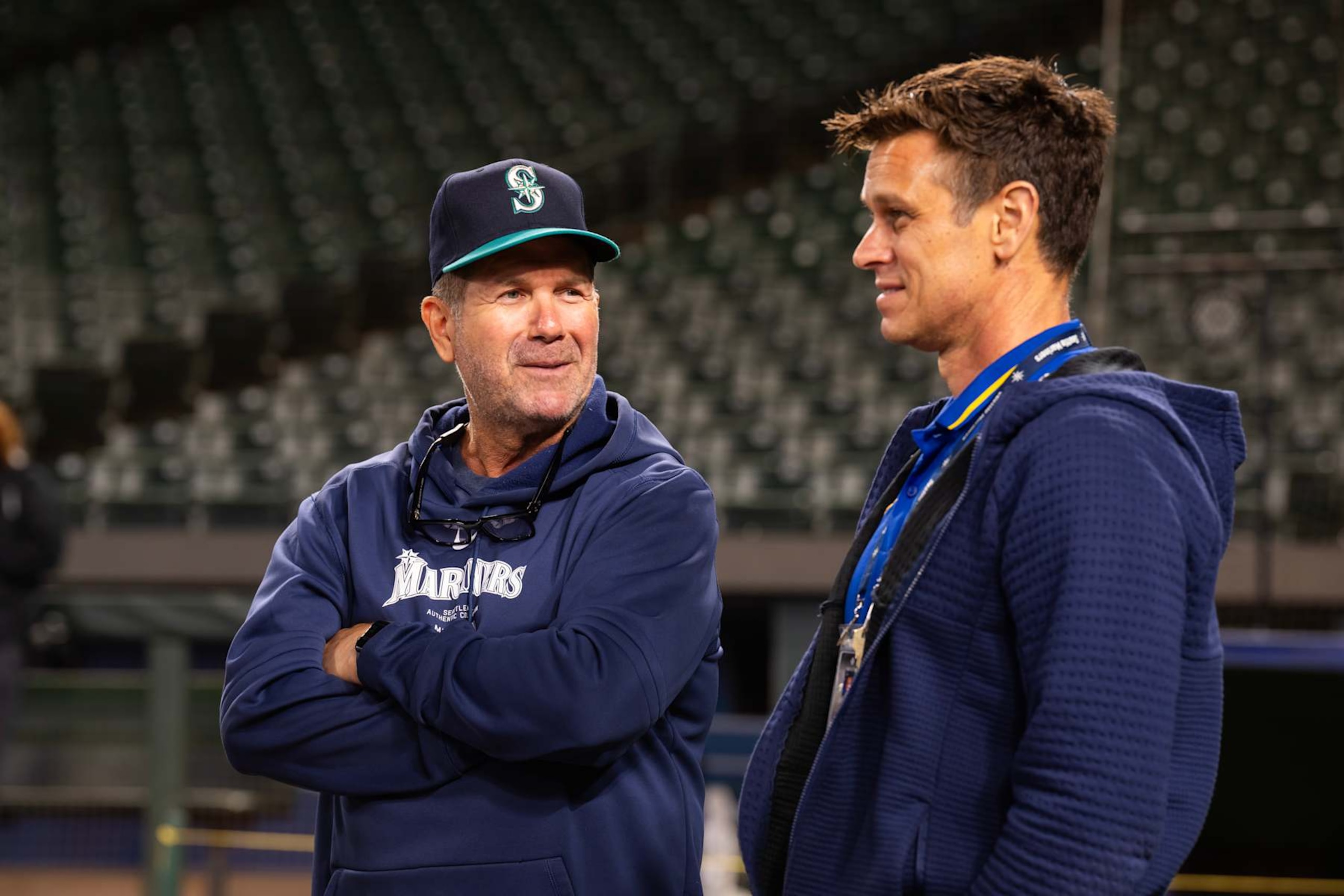 Edgar Martinez (L) and Jerry Dipoto (R)