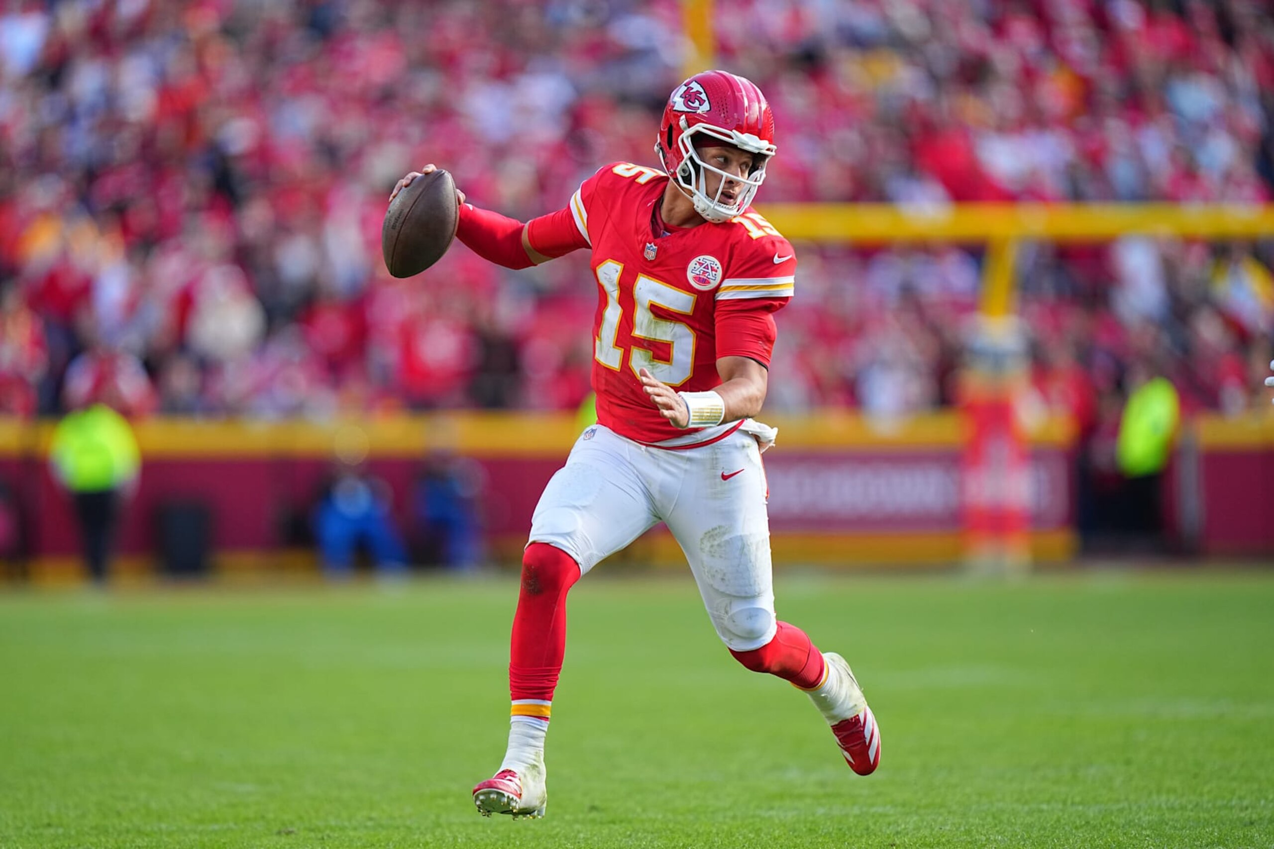 Football: Kansas City Chiefs Patrick Mahomes (15) in action, runs with the football vs Denver Broncos at Arrowhead Stadium.
Kansas City, MO 11/10/2024 
CREDIT: Erick W. Rasco (Photo by Erick W. Rasco/Sports Illustrated via Getty Images) 
(Set Number: X164642 TK1)
