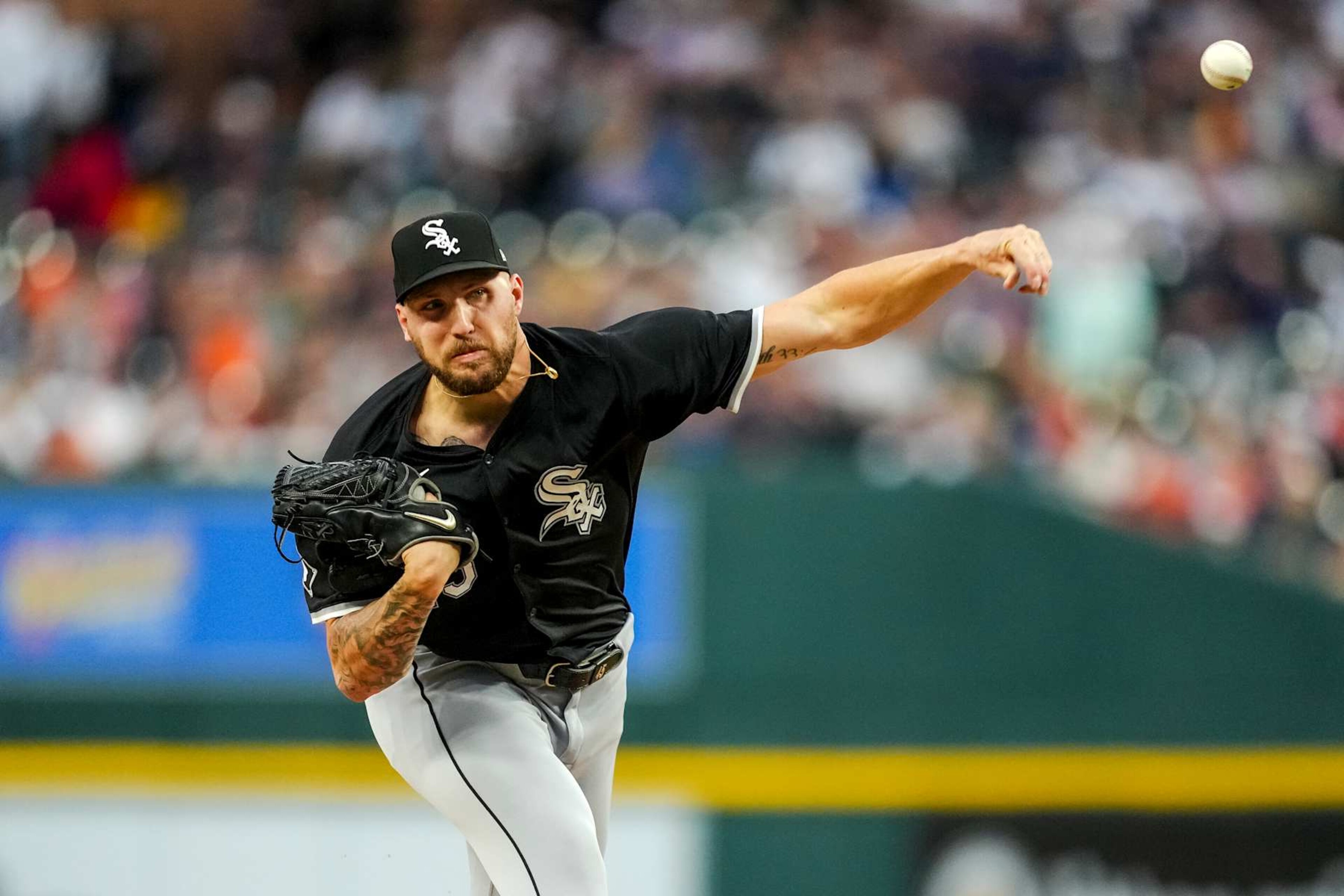 DETROIT, MICHIGAN - SEPTEMBER 27: Garrett Crochet #45 of the Chicago White Sox delivers a pitch against the Detroit Tigers during bottom of the first inning at Comerica Park on September 27, 2024 in Detroit, Michigan. (Photo by Nic Antaya/Getty Images) DETROIT, MICHIGAN - SEPTEMBER 27: Garrett Crochet #45 of the Chicago White Sox delivers a pitch against the Detroit Tigers during bottom of the first inning at Comerica Park on September 27, 2024 in Detroit, Michigan. (Photo by Nic Antaya/Getty Images)