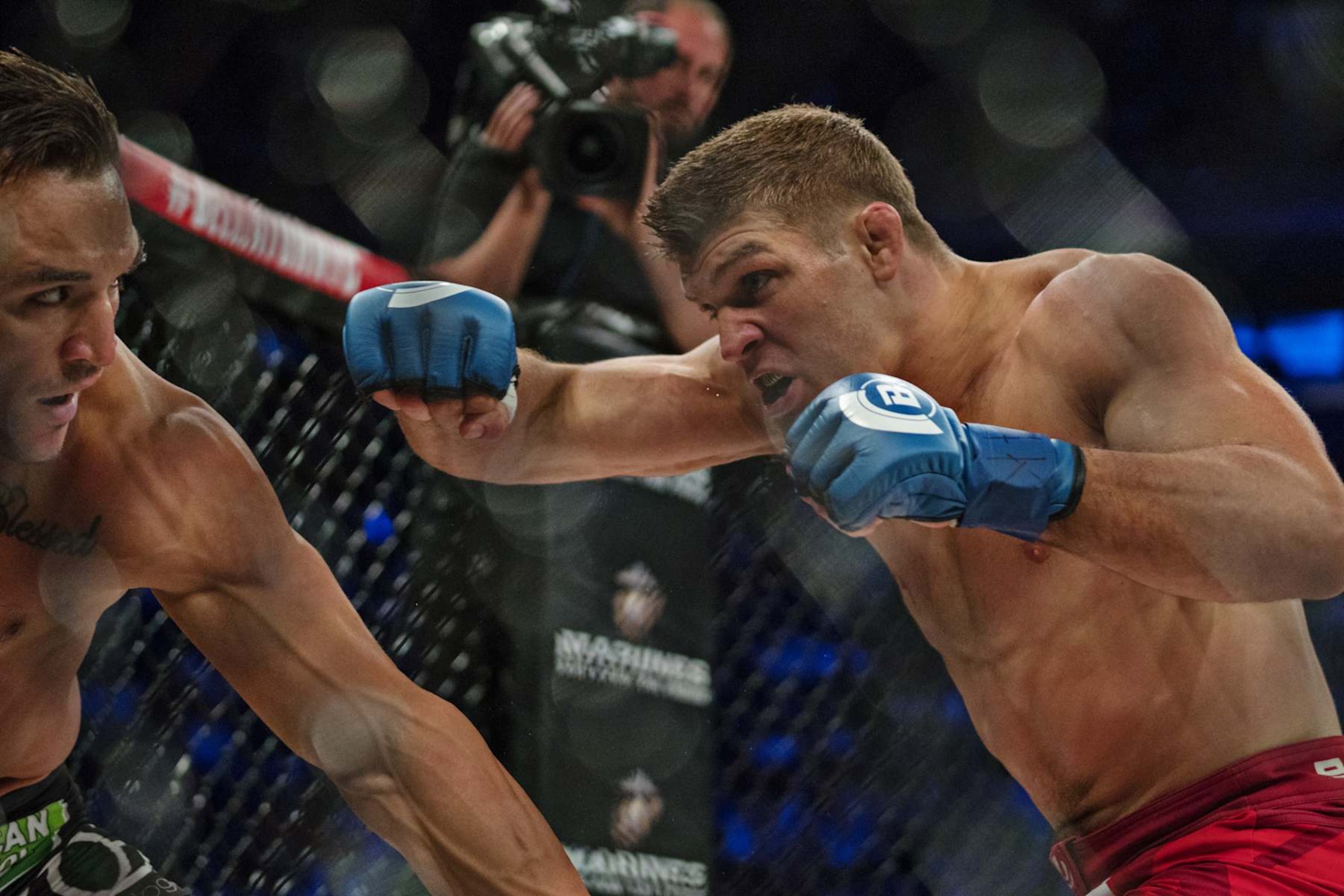 Mixed Martial Arts: Bellator NYC: Micheal Chandler (red gloves) in action vs Brent Primus during Lightweight World Title bout at Madison Square Garden.
New York, NY 6/24/2017
CREDIT: Chad Matthew Carlson (Photo by Chad Matthew Carlson /Sports Illustrated via Getty Images)
(Set Number: SI932 TK7 )