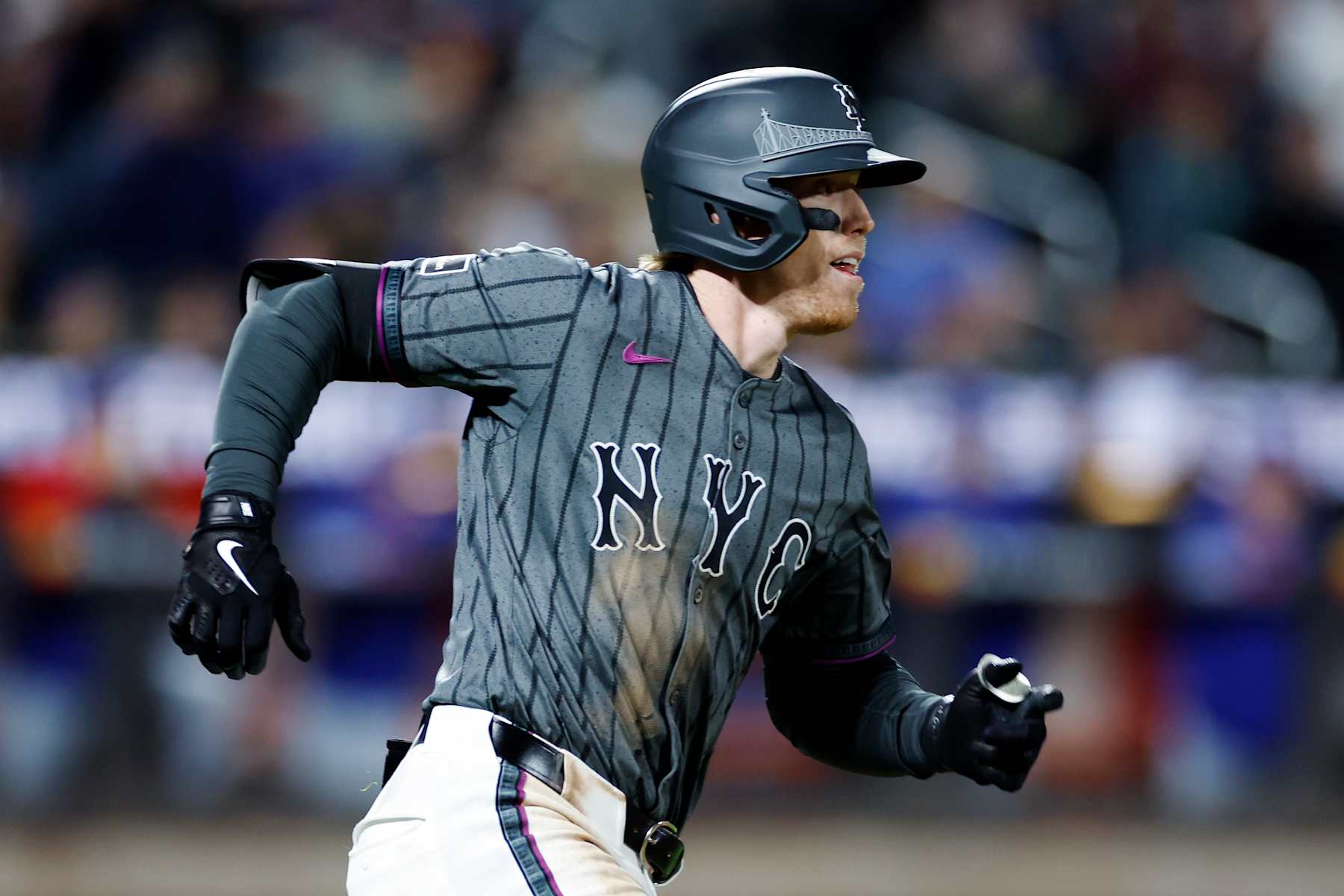 NEW YORK, NEW YORK - MAY 01: Brett Baty #22 of the New York Mets in action during the eighth inning against the Chicago Cubs at Citi Field on May 01, 2024 in the Queens borough of New York City. (Photo by Sarah Stier/Getty Images)