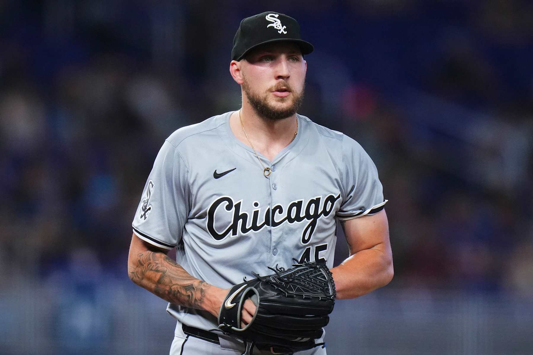 MIAMI, FLORIDA - JULY 06: Garrett Crochet #45 of the Chicago White Sox throws a pitch during a game against the Miami Marlins at loanDepot park on July 06, 2024 in Miami, Florida. (Photo by Rich Storry/Getty Images)