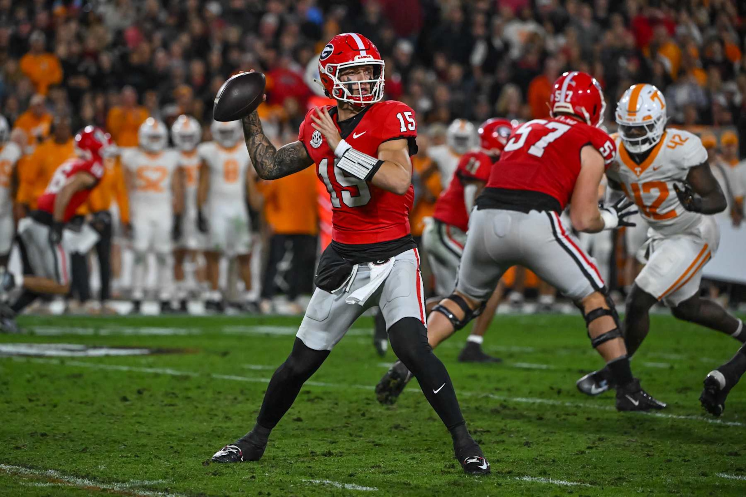 ATHENS, GA - NOVEMBER 16: Georgia Bulldogs quarterback Carson Beck (15) during the college football game between the Tennessee Volunteers and the Georgia Bulldogs on November 16, 2024, on Dooley Field at Sanford Stadium in Athens, GA. (Photo by John Adams/Icon Sportswire via Getty Images)