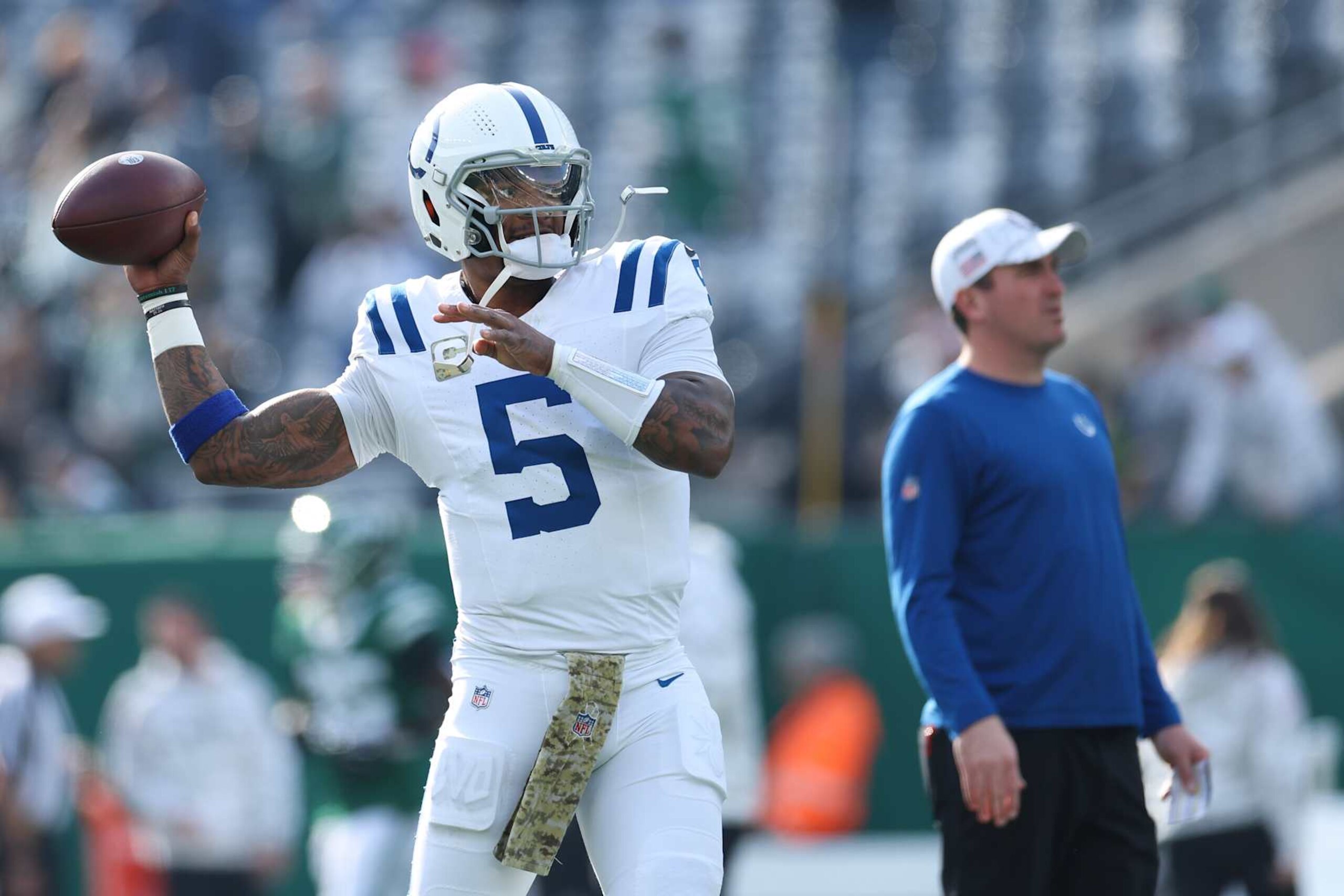 EAST RUTHERFORD, NEW JERSEY - NOVEMBER 17: Anthony Richardson #5 of the Indianapolis Colts warms up prior to a game against the New York Jets at MetLife Stadium on November 17, 2024 in East Rutherford, New Jersey. (Photo by Luke Hales/Getty Images)