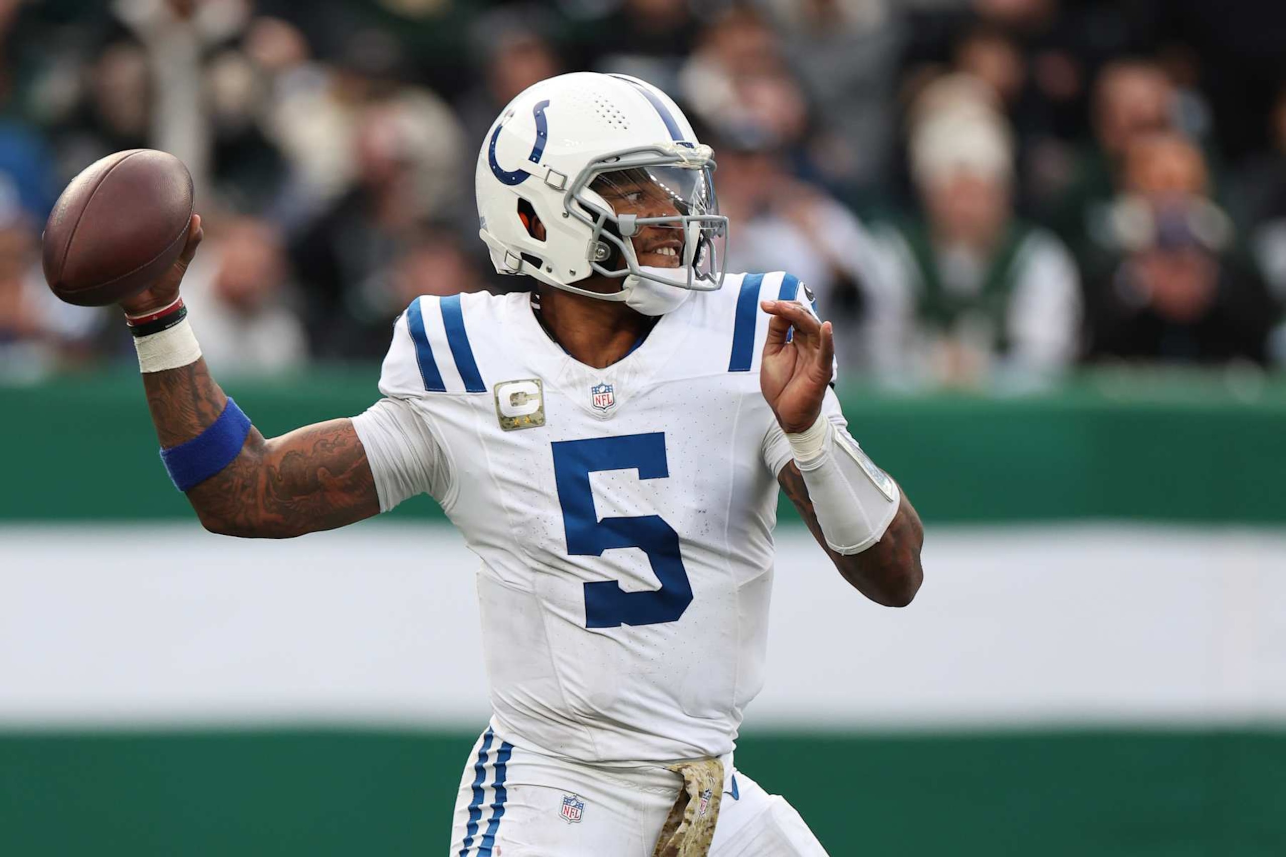 EAST RUTHERFORD, NEW JERSEY - NOVEMBER 17: Anthony Richardson #5 of the Indianapolis Colts throws a pass during the third quarter against the New York Jets at MetLife Stadium on November 17, 2024 in East Rutherford, New Jersey. (Photo by Luke Hales/Getty Images)
