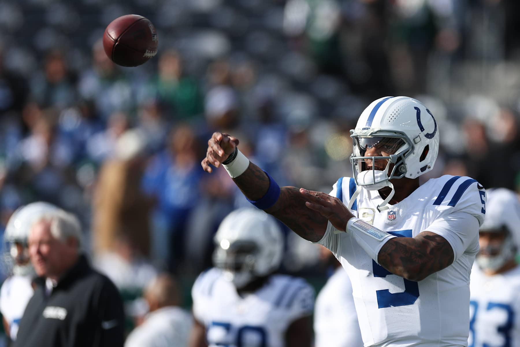 EAST RUTHERFORD, NEW JERSEY - NOVEMBER 17: Anthony Richardson #5 of the Indianapolis Colts warms up prior to a game against the New York Jets at MetLife Stadium on November 17, 2024 in East Rutherford, New Jersey. (Photo by Luke Hales/Getty Images)